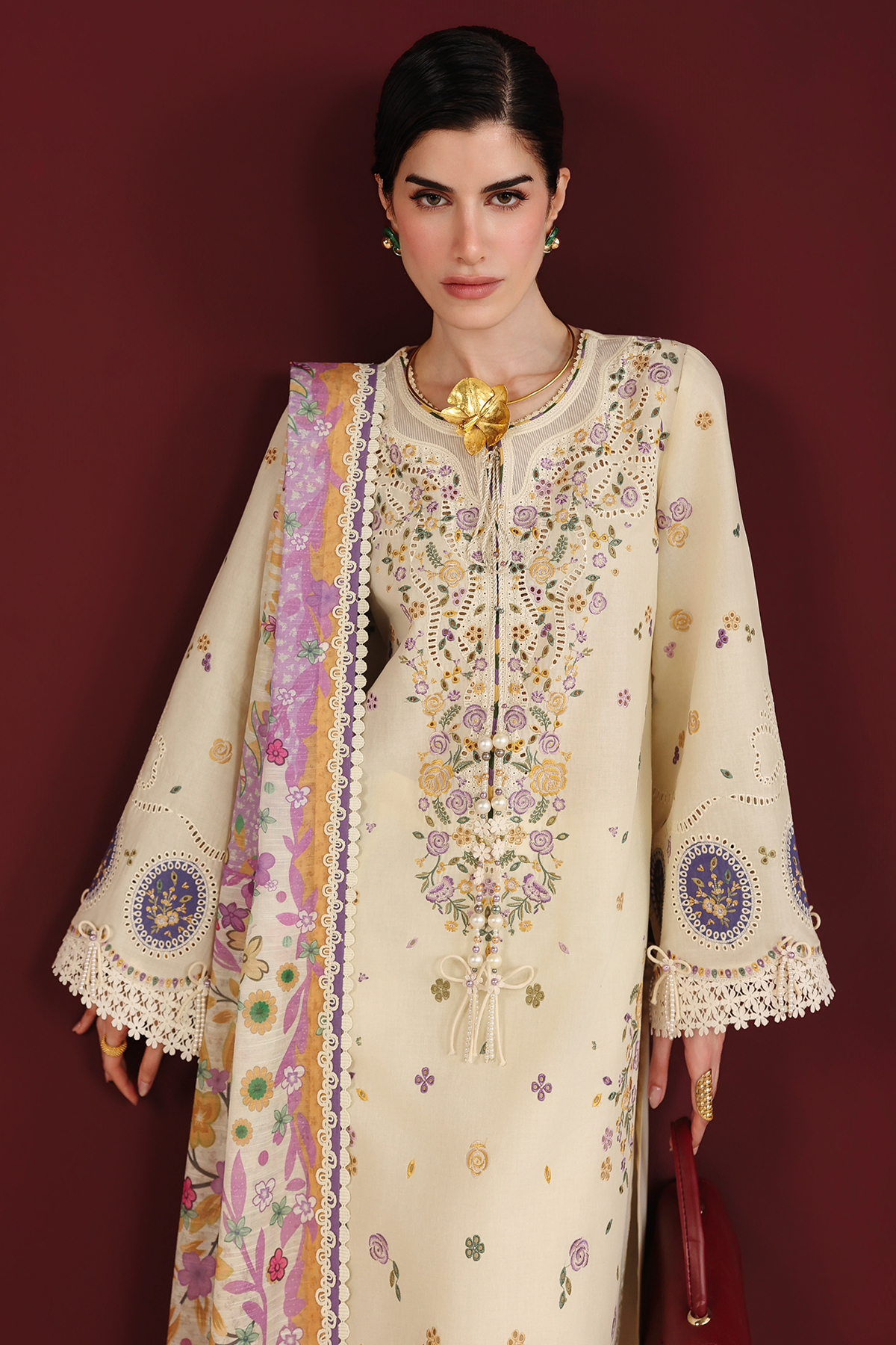 Iris Luxury Festive Lawn – IL26-D01