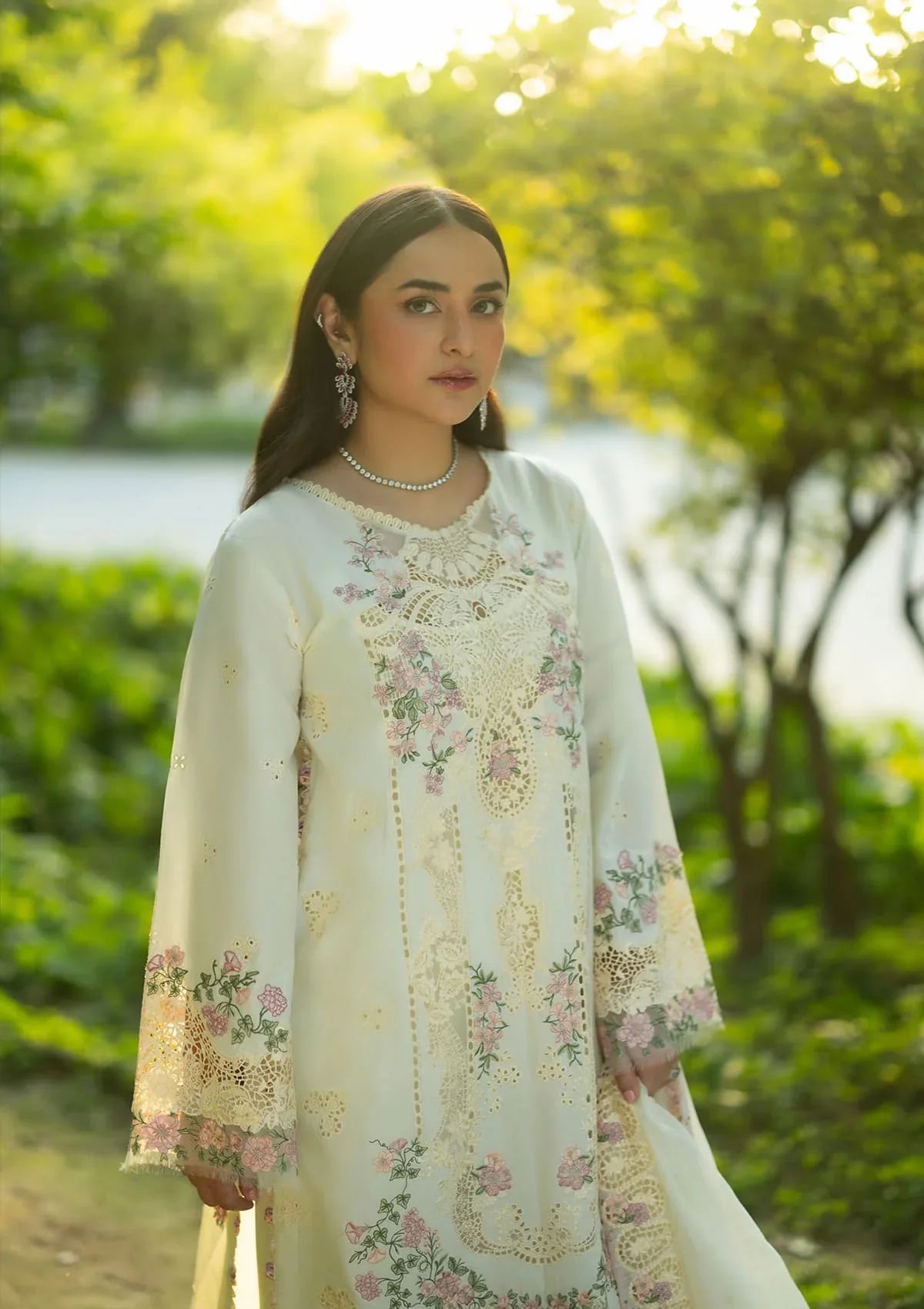 Luxury Lawn – ELQ-7b Sweet Talk