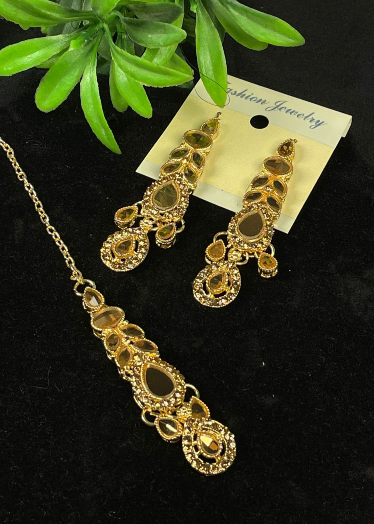 Jewelry Set in Gold Color by - Trendy Women Jewelry Set NRV4278