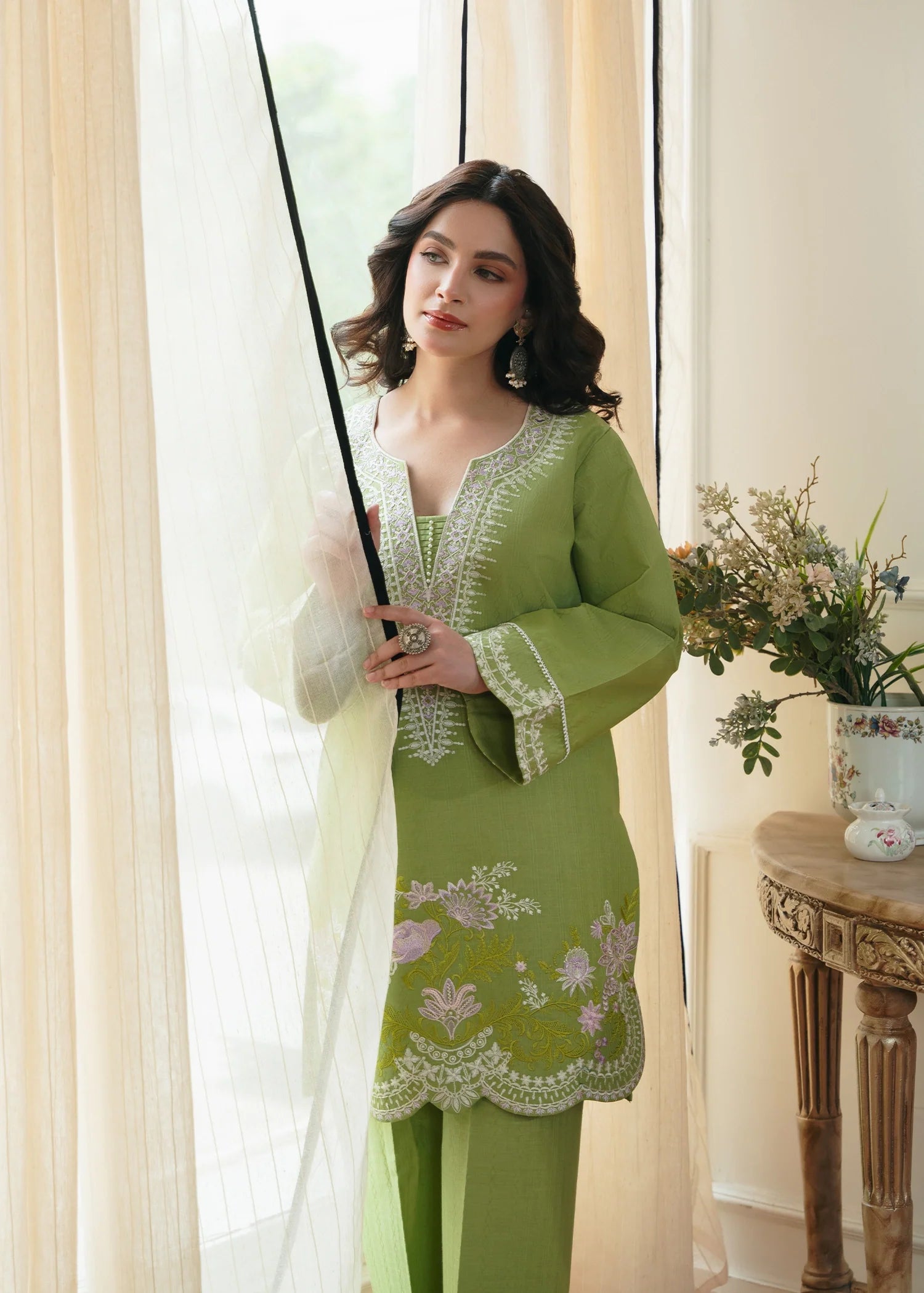 self jacquard Kurta Set in Parrot green
