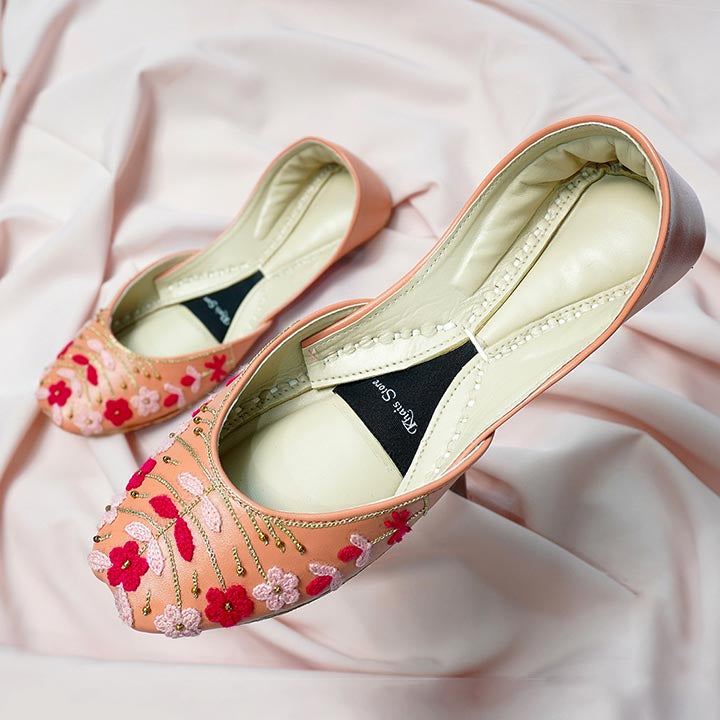 Khussa in Peach orange by - High Quality Women Khussa MAT3487