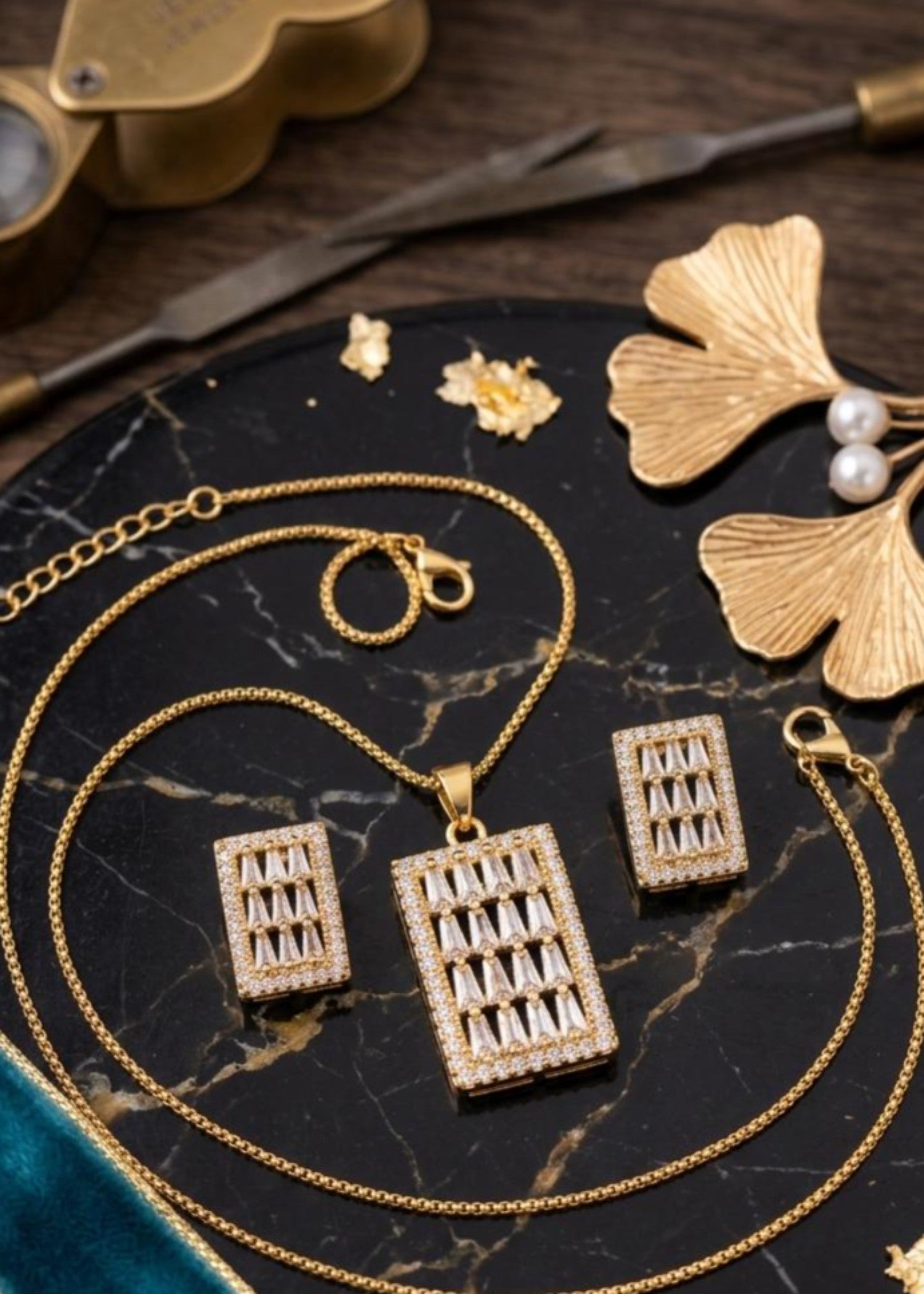Jewelry Set in Mari gold Color by - Trendy Women Jewelry Set EEQ9250