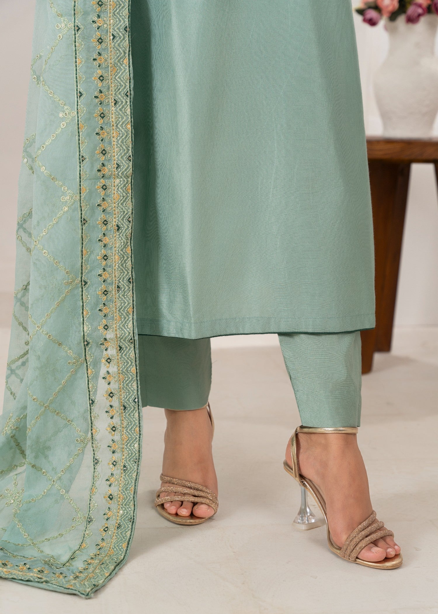 chambray Kurta Set in Moss green