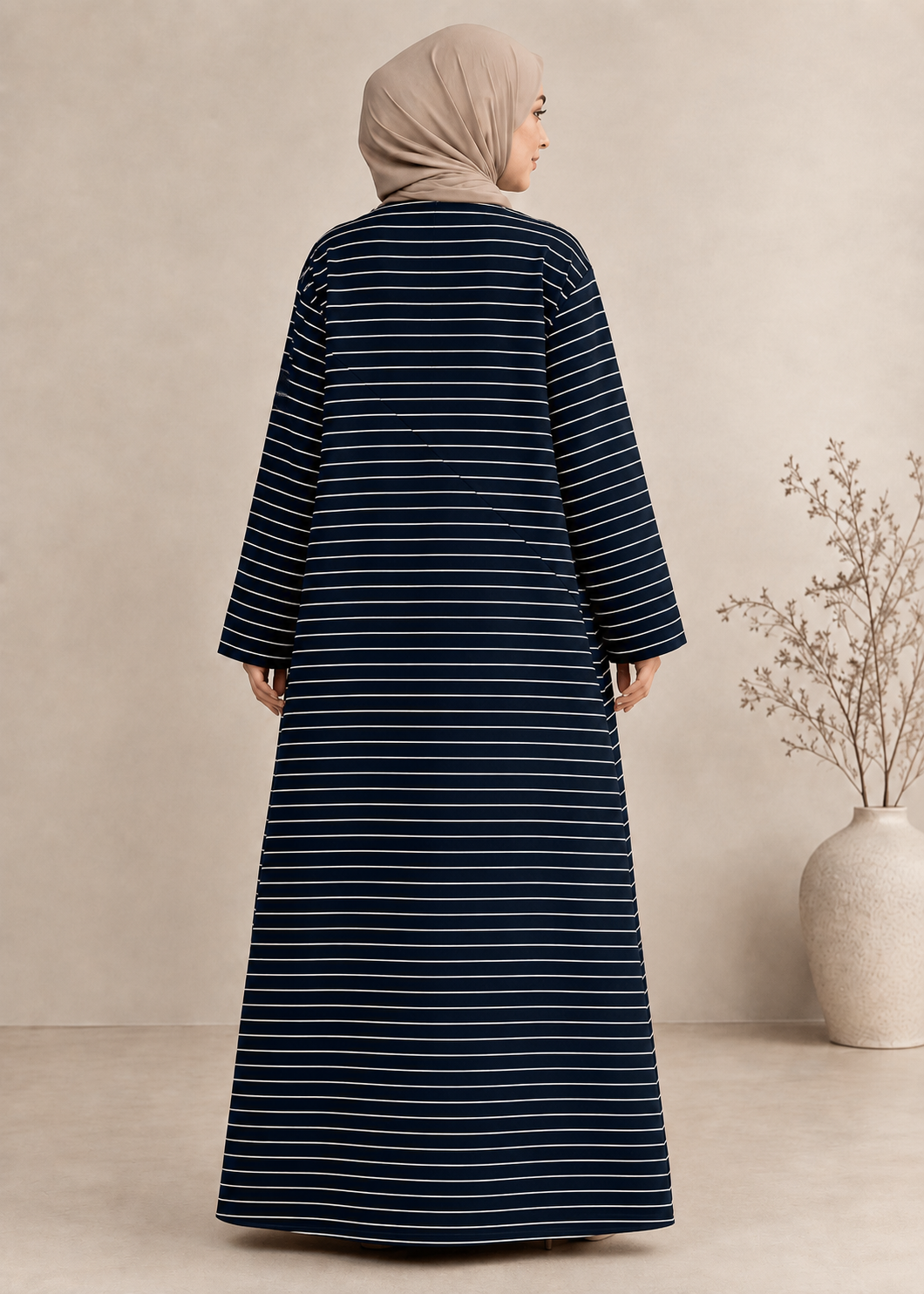nidha blend Abaya in Black, white