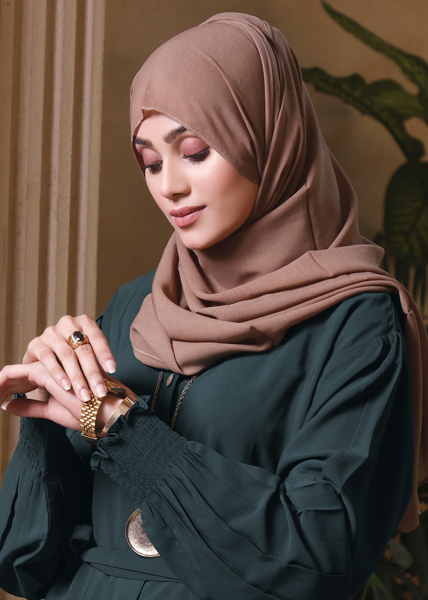 nidha blend Abaya in Green