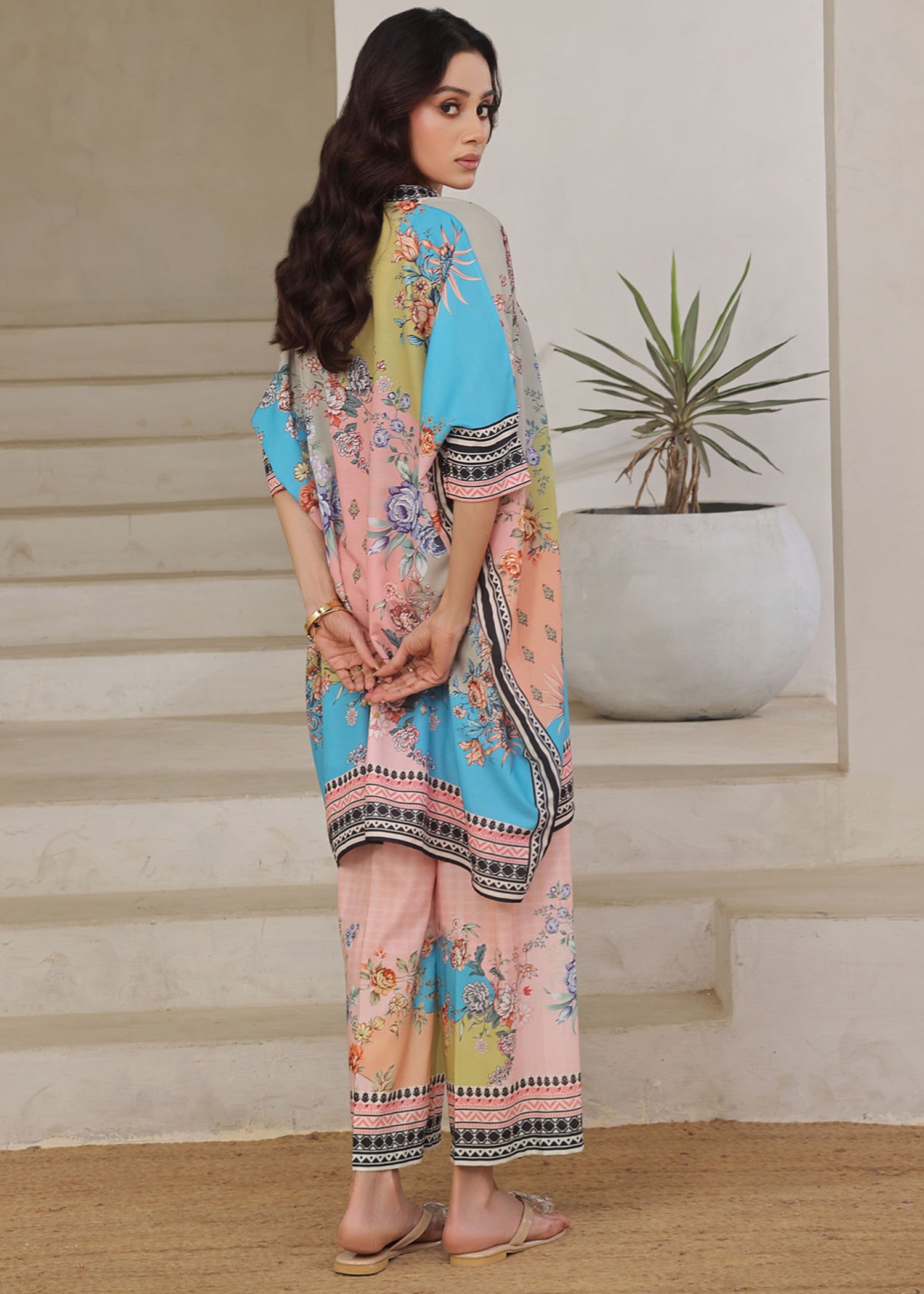 lawn Kaftan in Pink