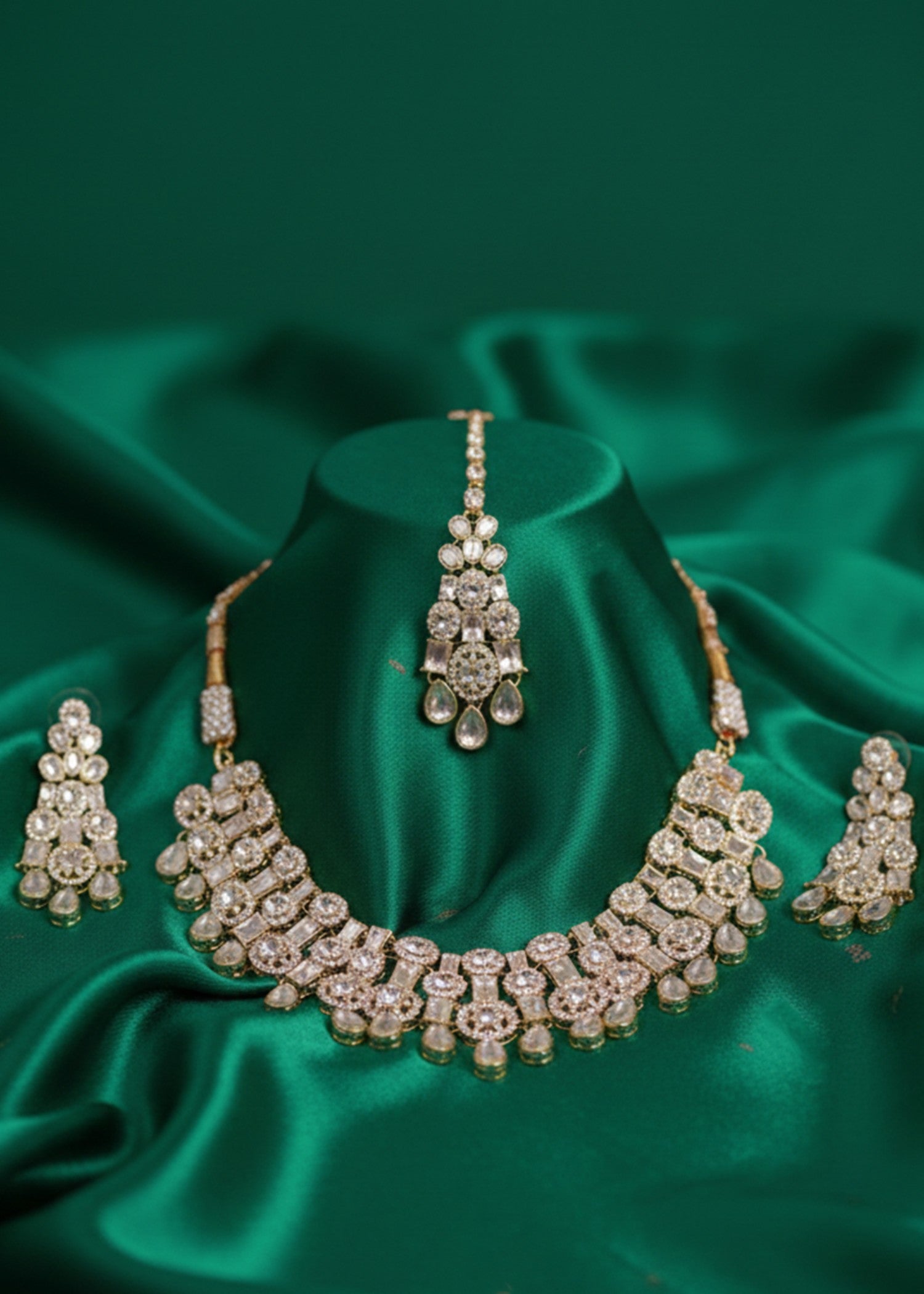 Jewelry Set in Silver, champagne Color by - Trendy Women Jewelry Set QOW8896