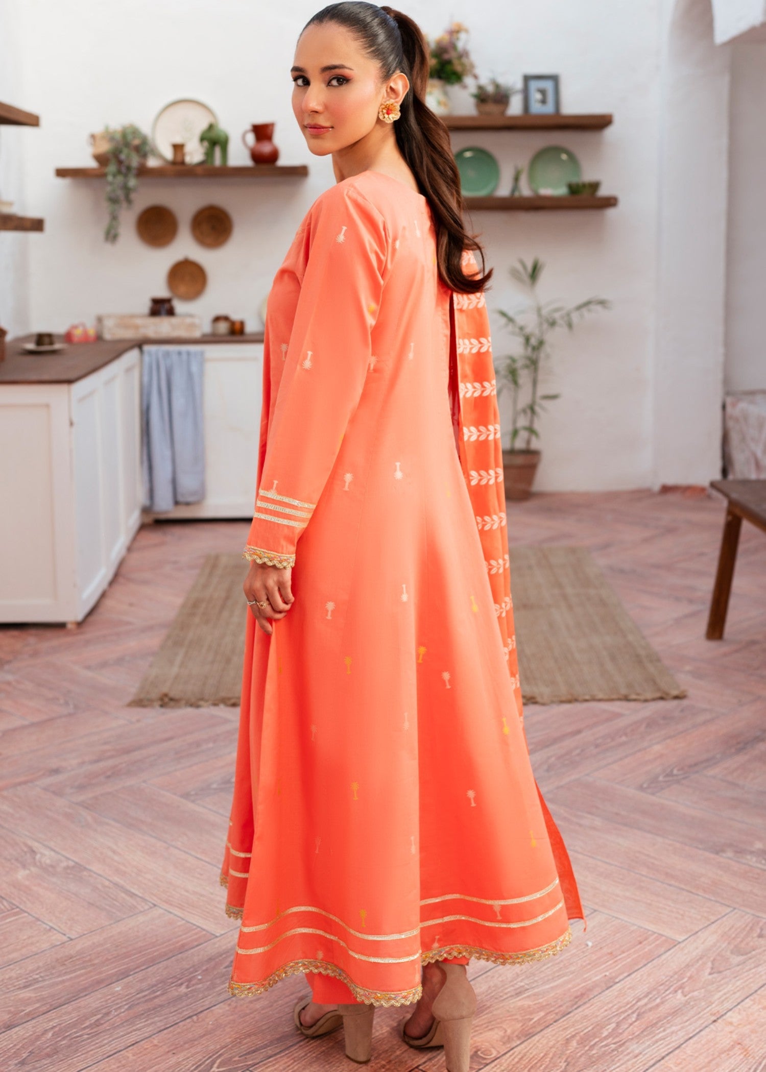 lawn cotton Pishwas in Coral pink