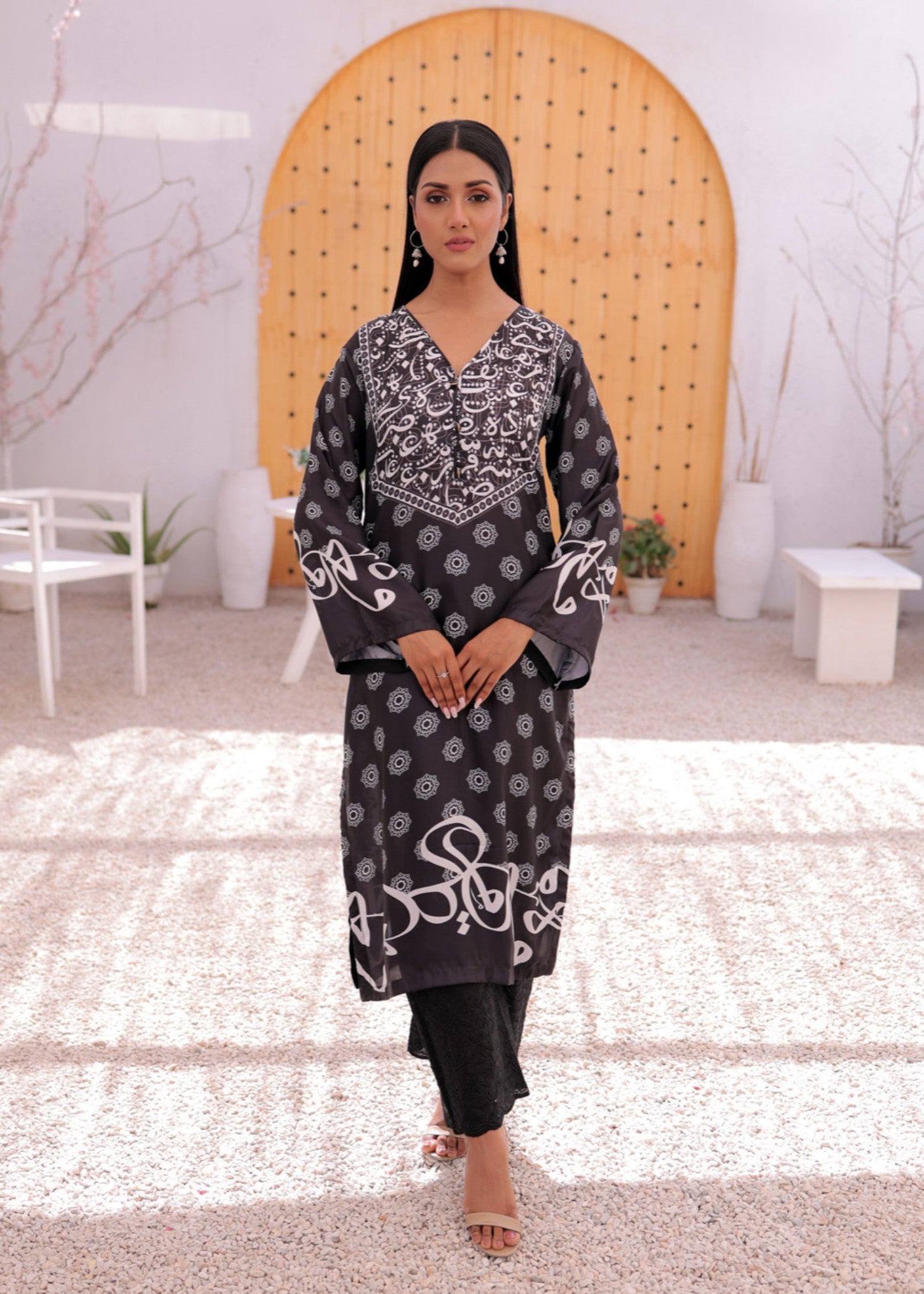 raw silk Kurti in Jet black