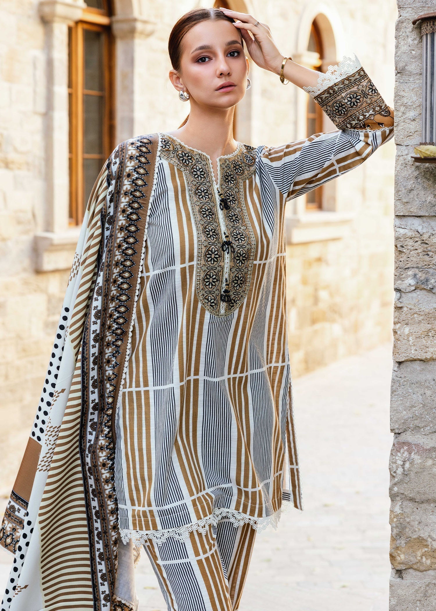 khaddar Kurta Set in Multi