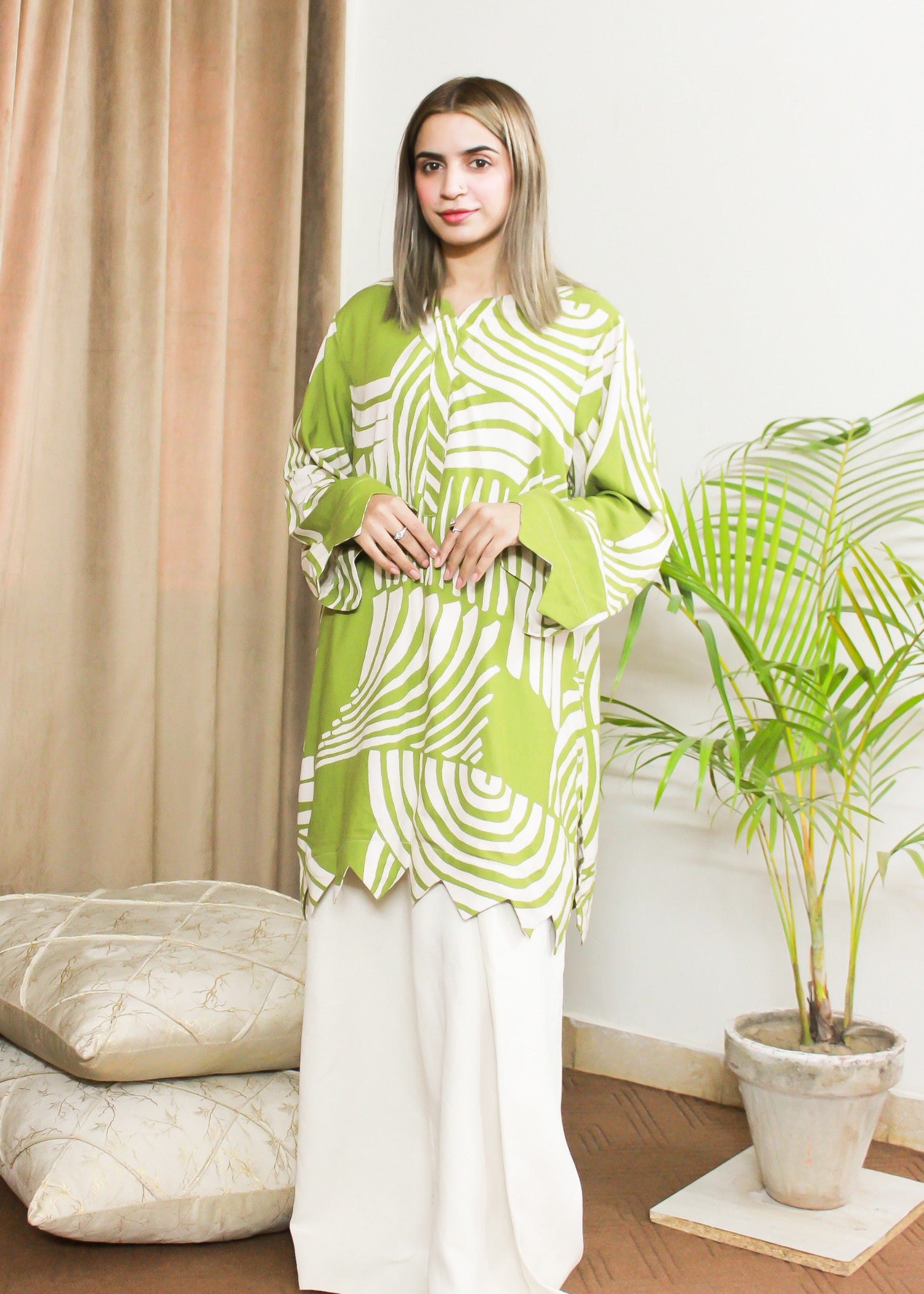 linen Kurti in Ivory, herb green