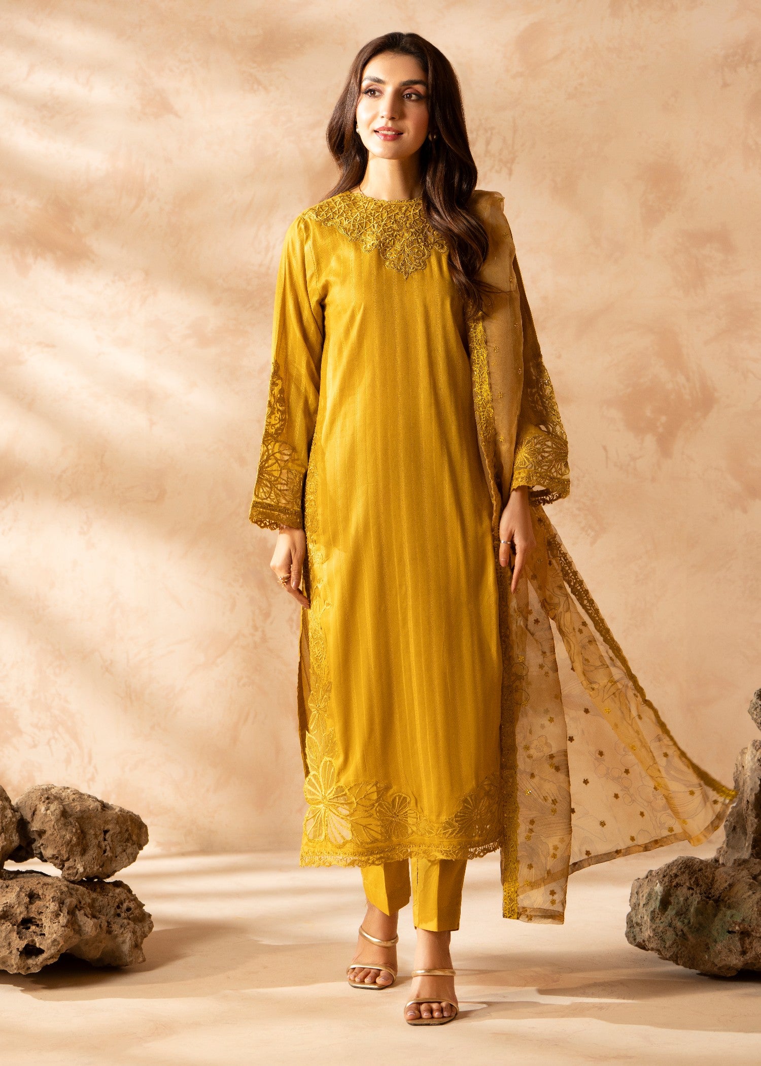 blended linen Kurta Set in Gold