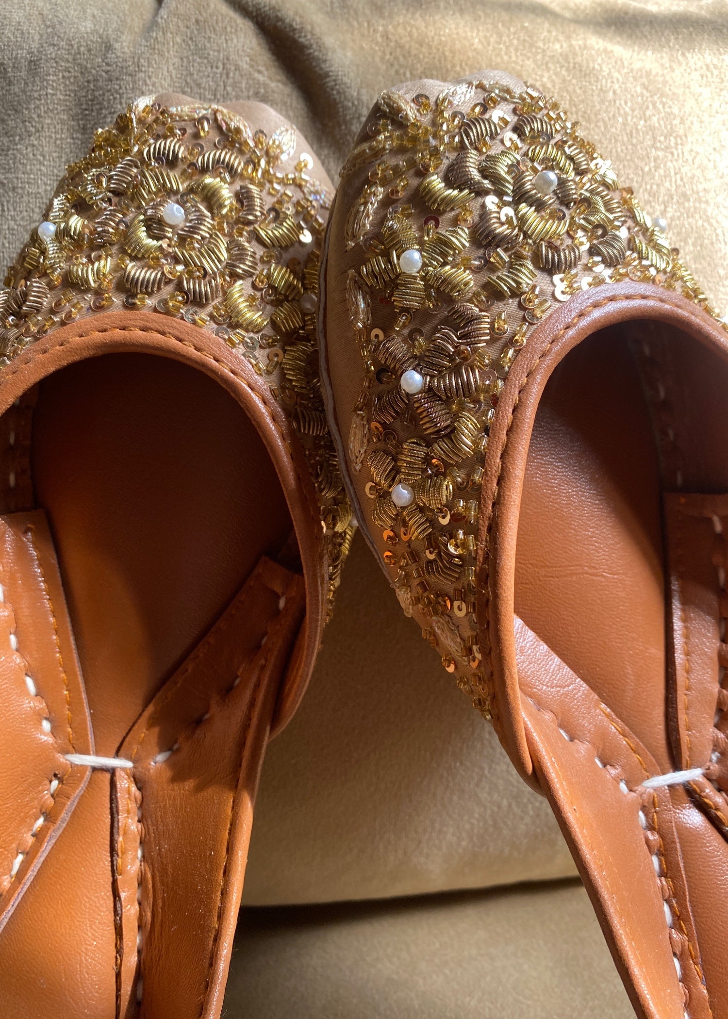 Khussa in Gold by - High Quality Women Khussa DTO6505