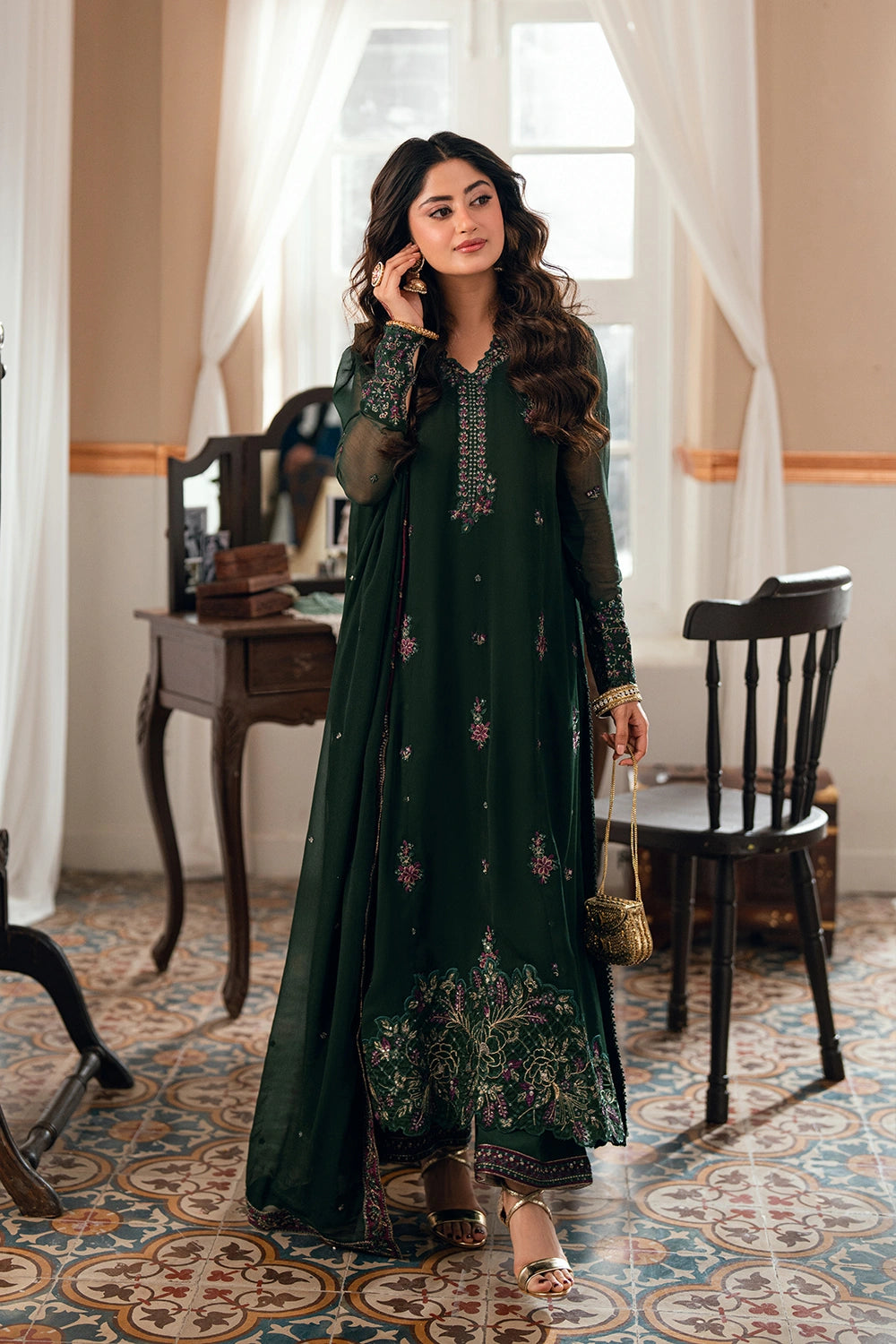 bemberg crinkle chiffon Kurta Set in Green