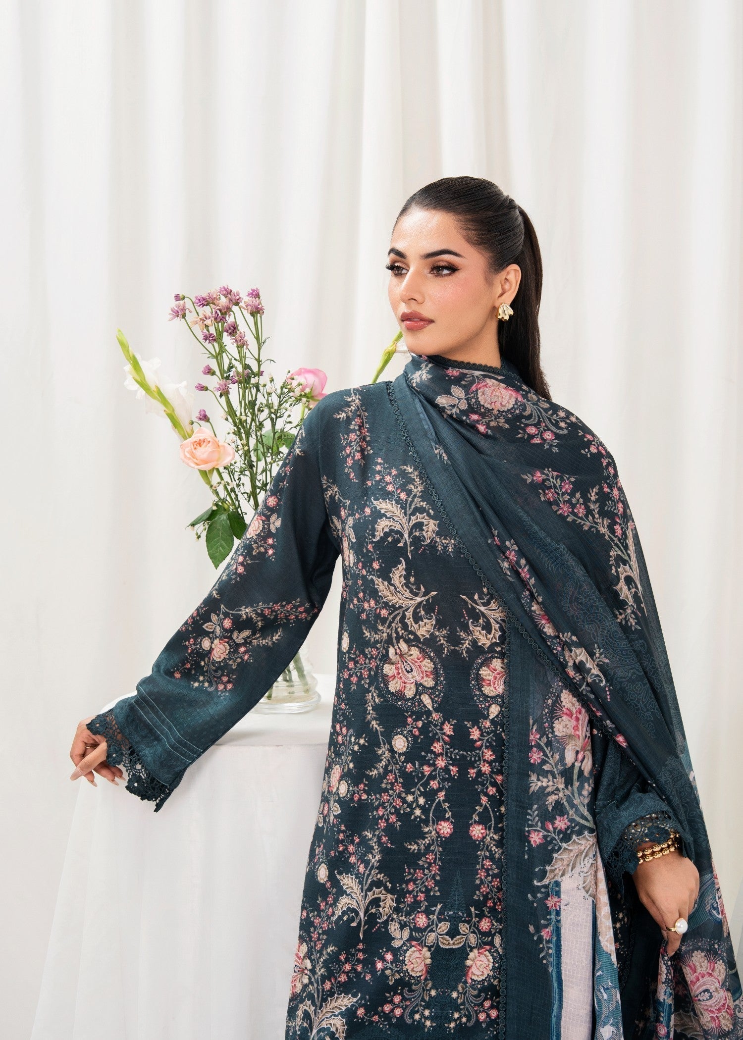 lawn Kurta Set in Charcoal