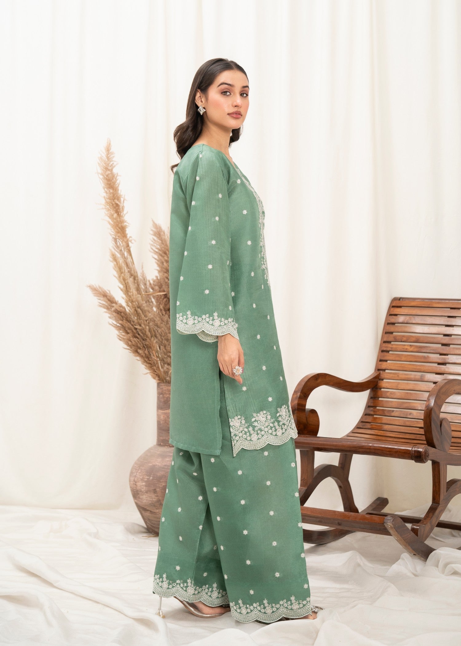 kattan silk Kurta Set in Jungle green