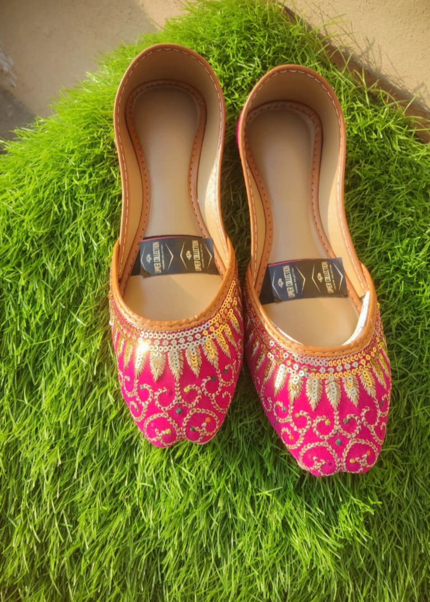 Khussa in Deep pink by - High Quality Women Khussa VPD7142