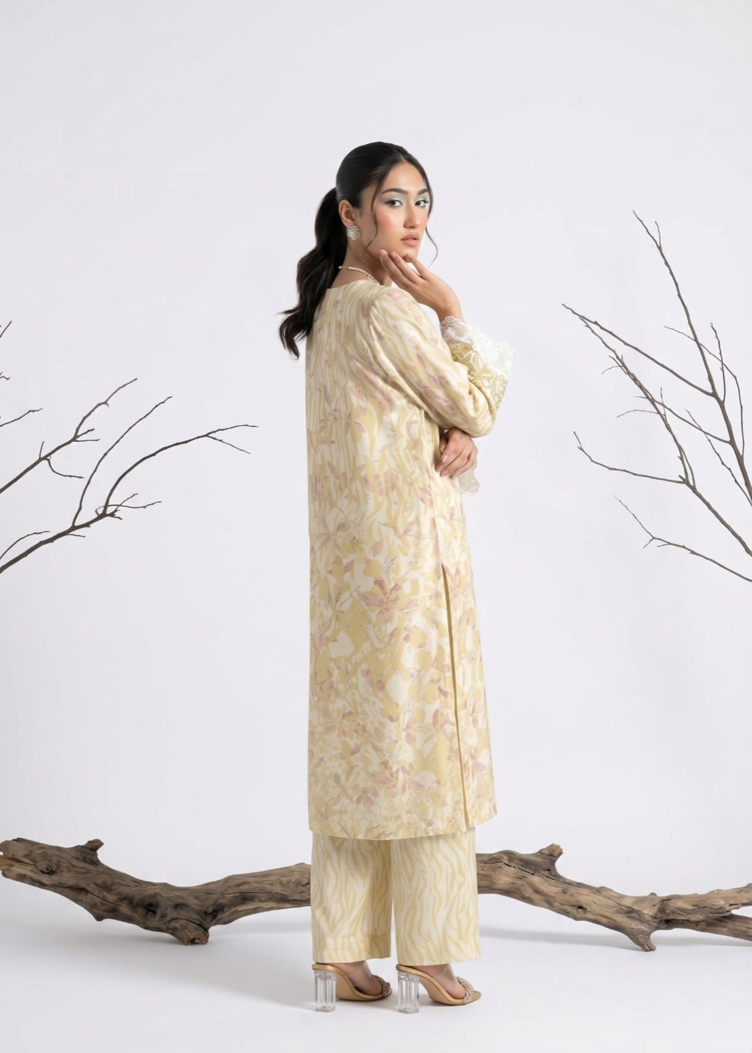 charmuse/shamooz Kurta Set in Buttercream