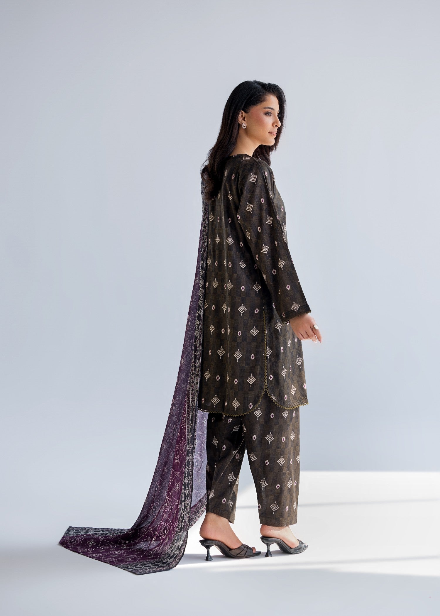 lawn Kurta Set in Walnut brown