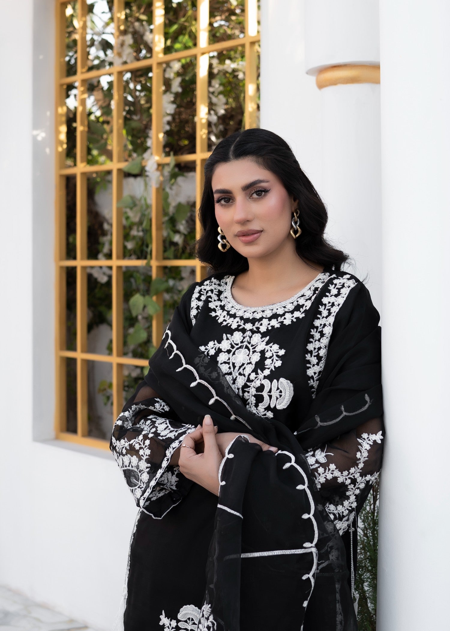 organza Kurta Set in Black, white