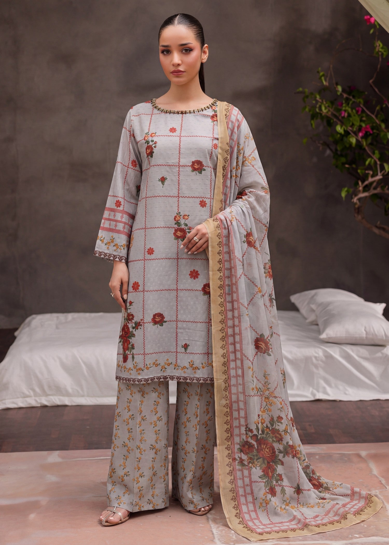 textured lawn Kurta Set in Lynx white
