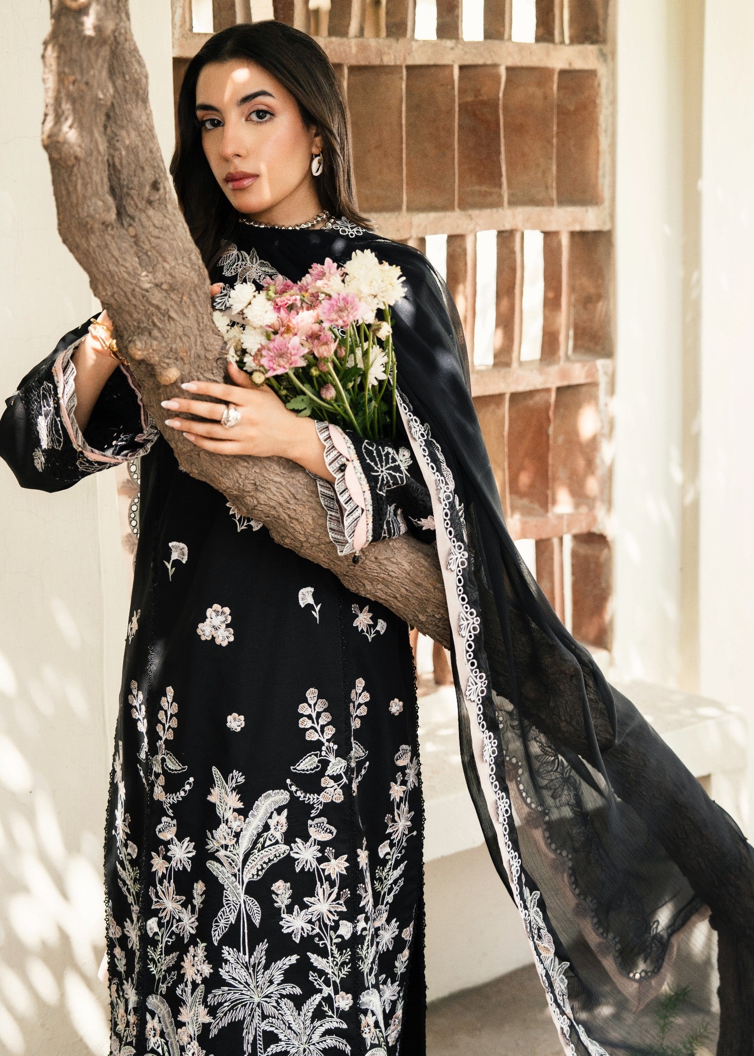 lawn Kurta Set in Black, ivory