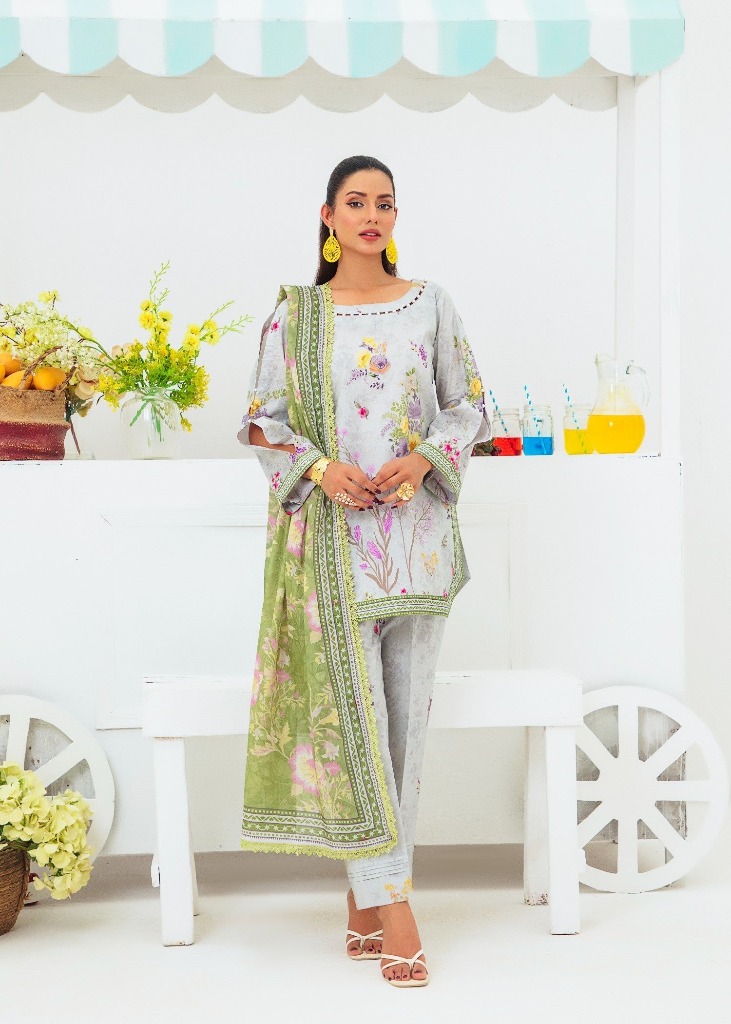 cambric Kurta Set in Pastel grey