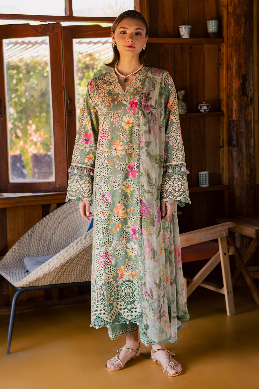 Shezlin Chikankari Eid Edit Lawn – AURA (AV-10)