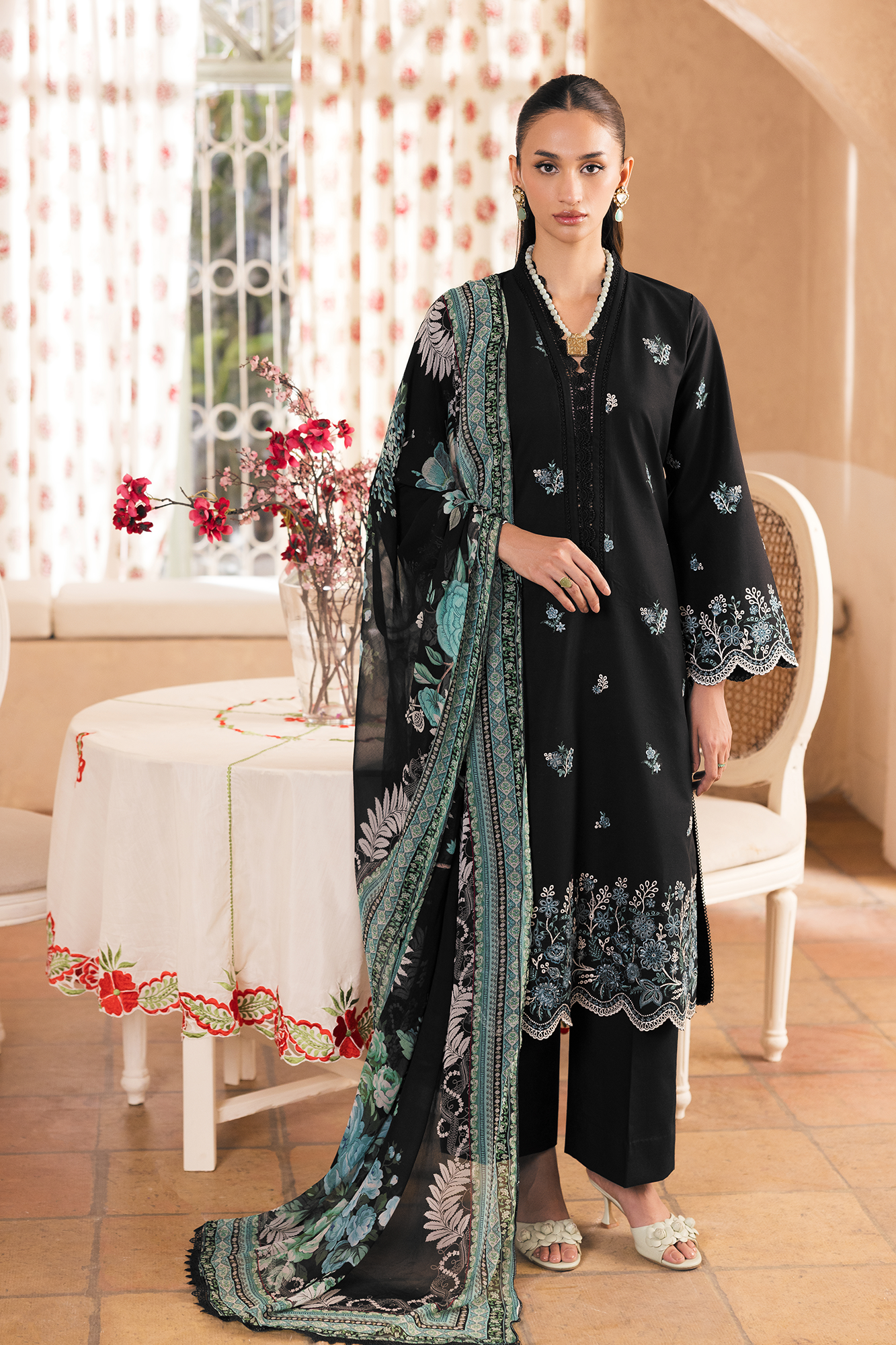 Nissa Chikankari Lawn – N-05