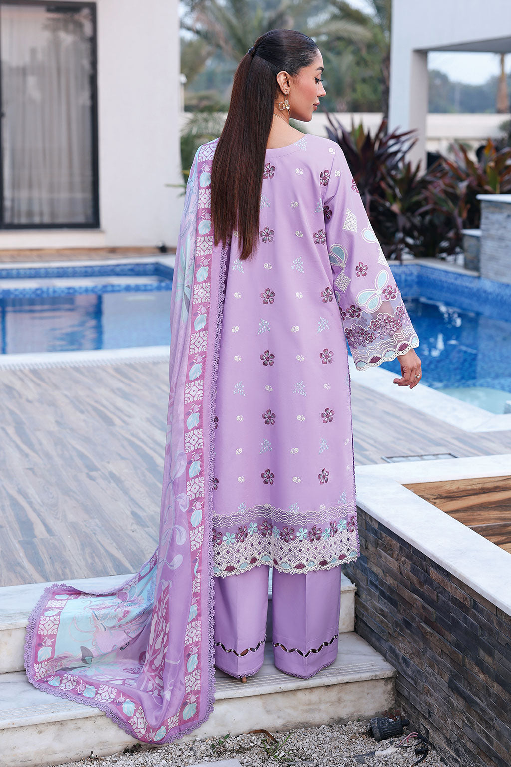 Andaaz Luxury Lawn – Z-1407