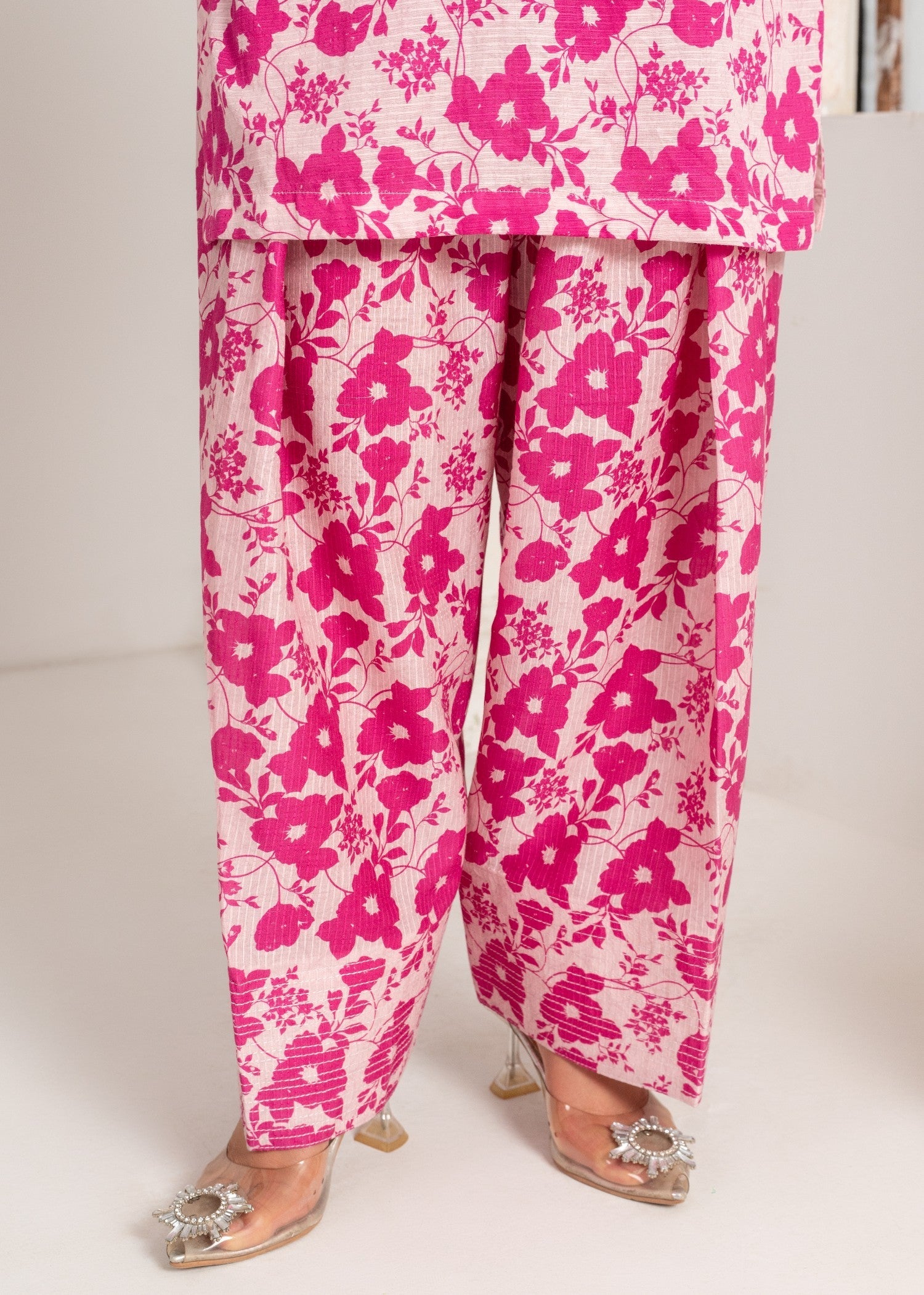 textured lawn Kurta Set in Shocking pink