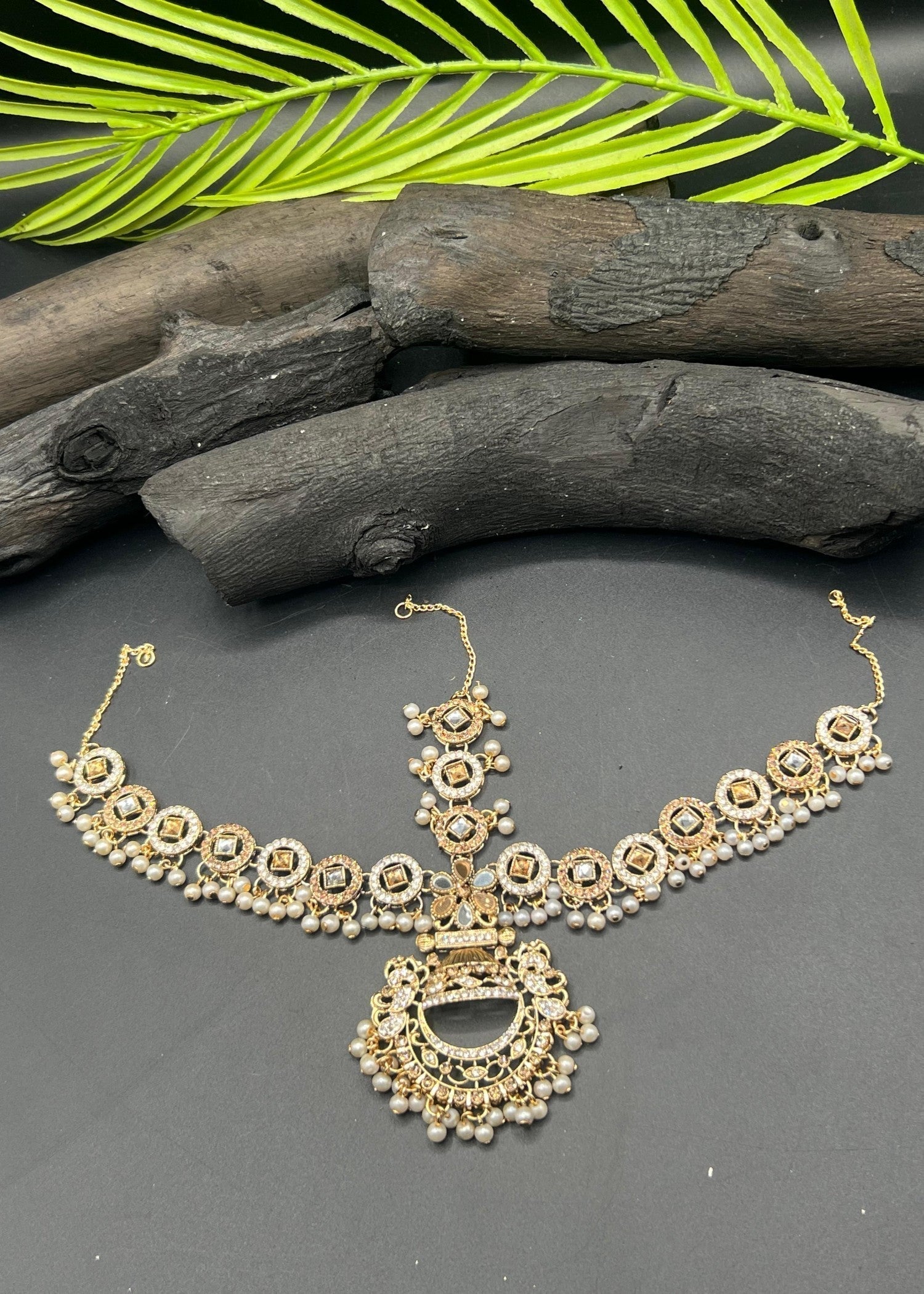 Maatha Pati in Gold Color by - Trendy Women Maatha Pati GOP3636