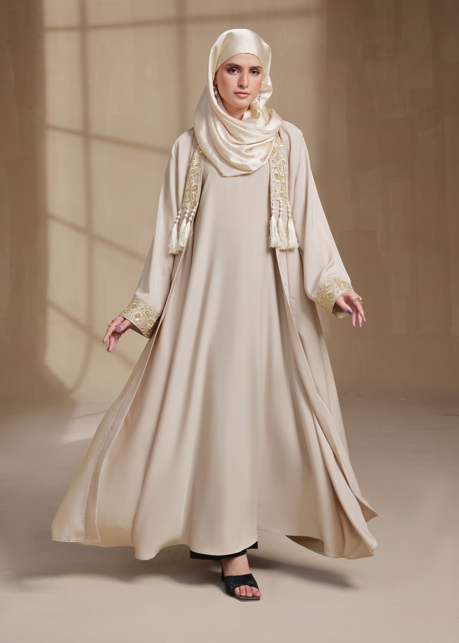 nidha Abaya in Cream
