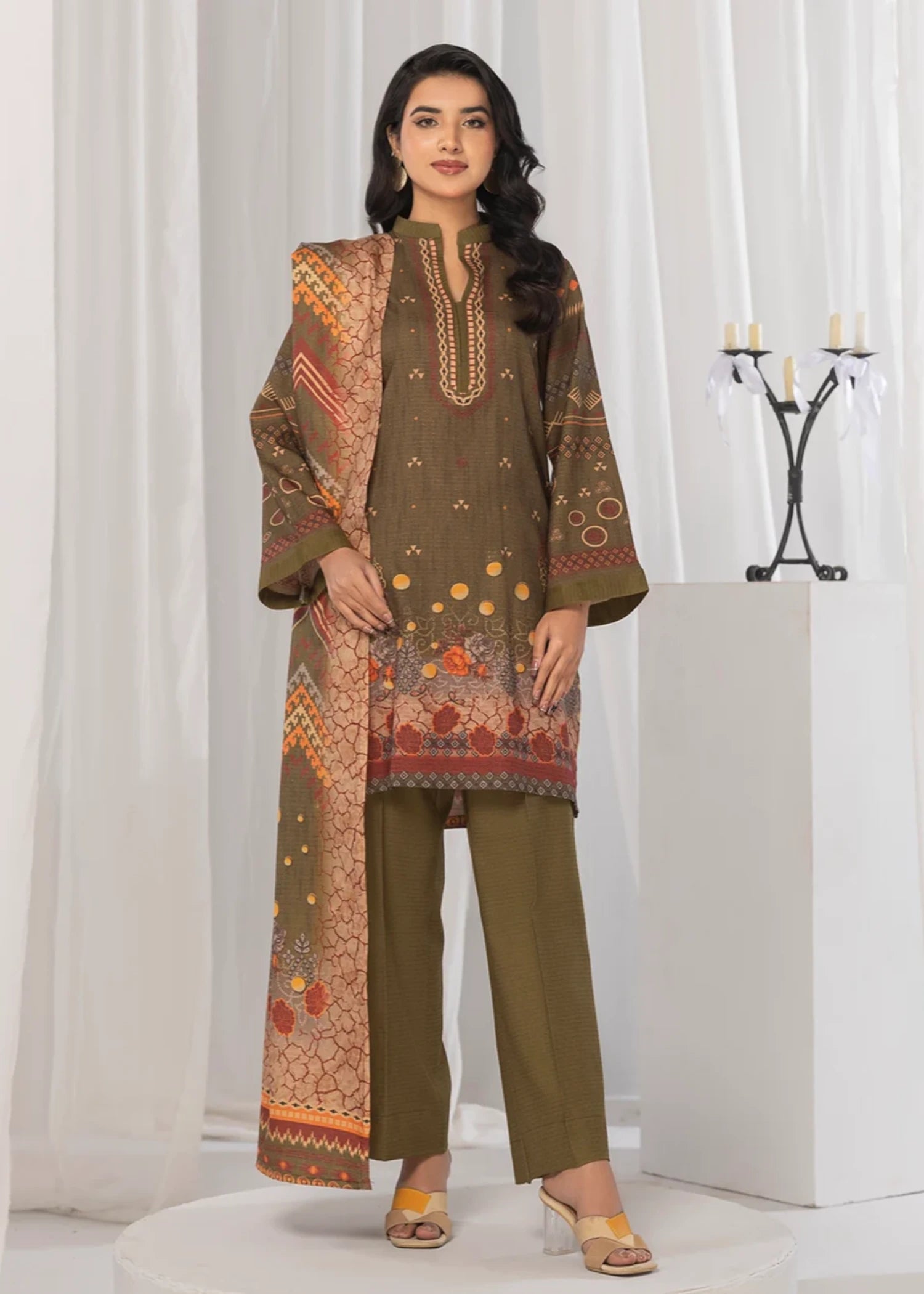dhanak Unstitched in Walnut brown