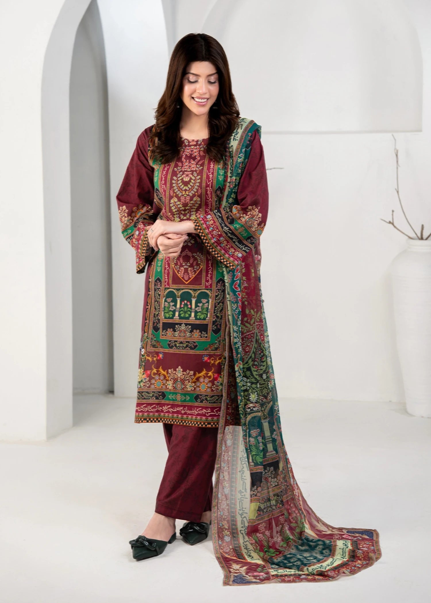 blended cambric Kurta Set in Maroon