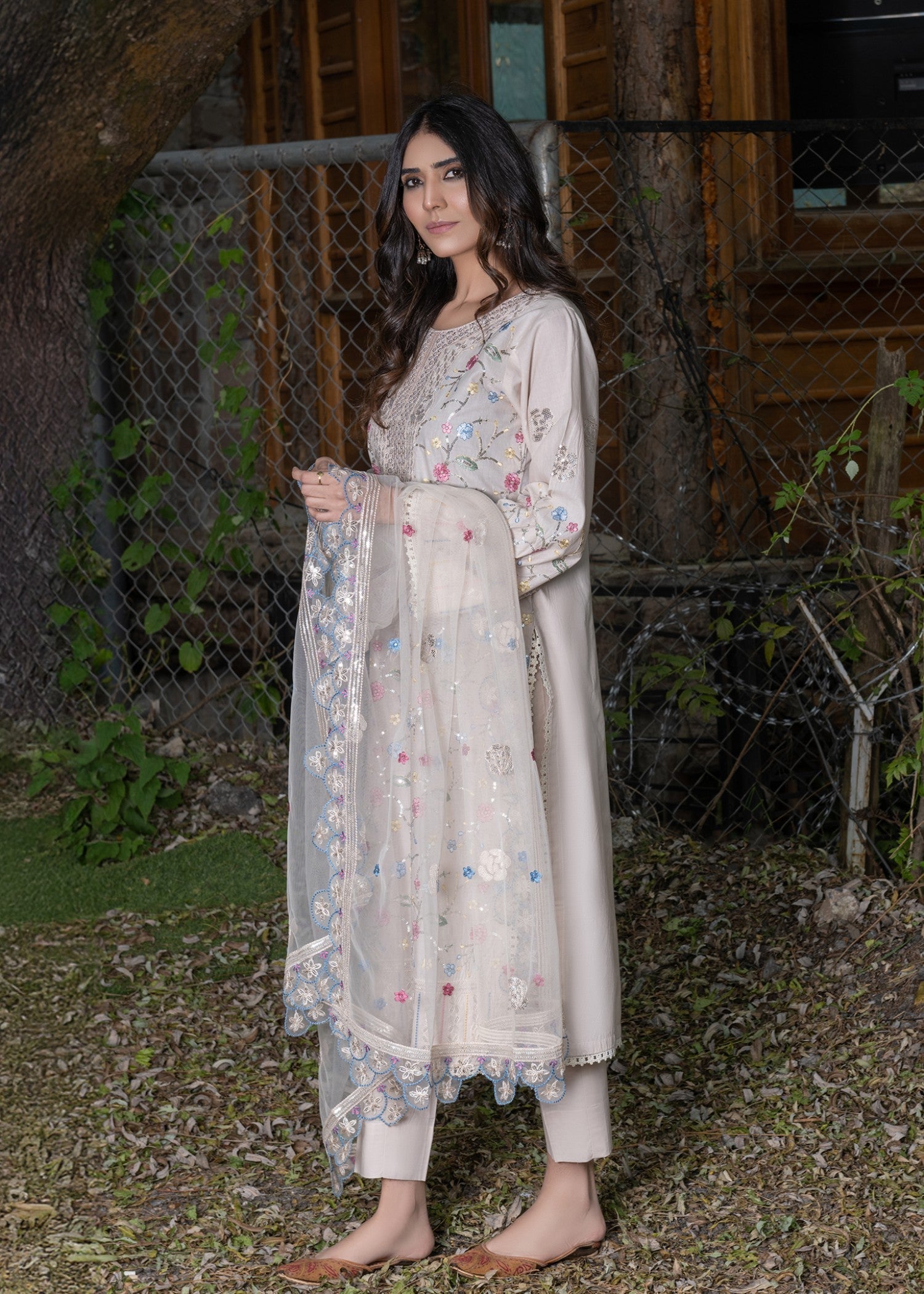 chambray Kurta Set in Ivory