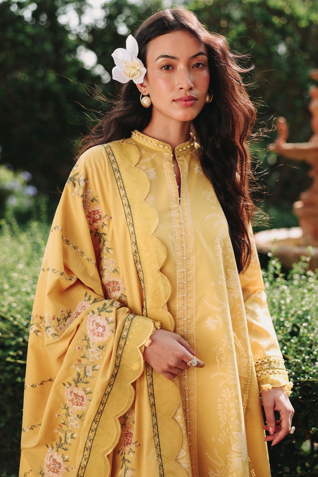Eid Lawn Edit – Petal Drapes