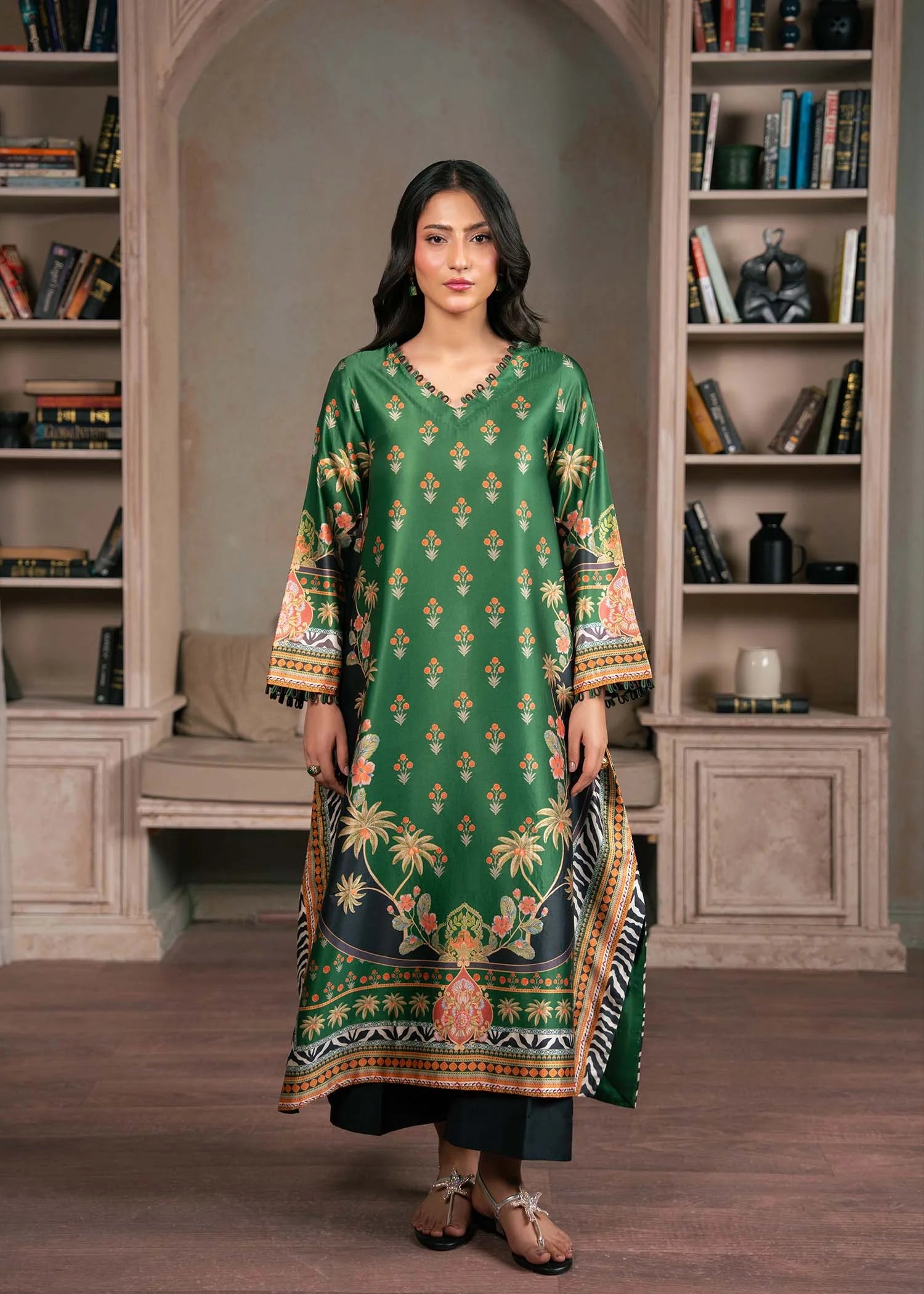 silk Kaftan in Green, black