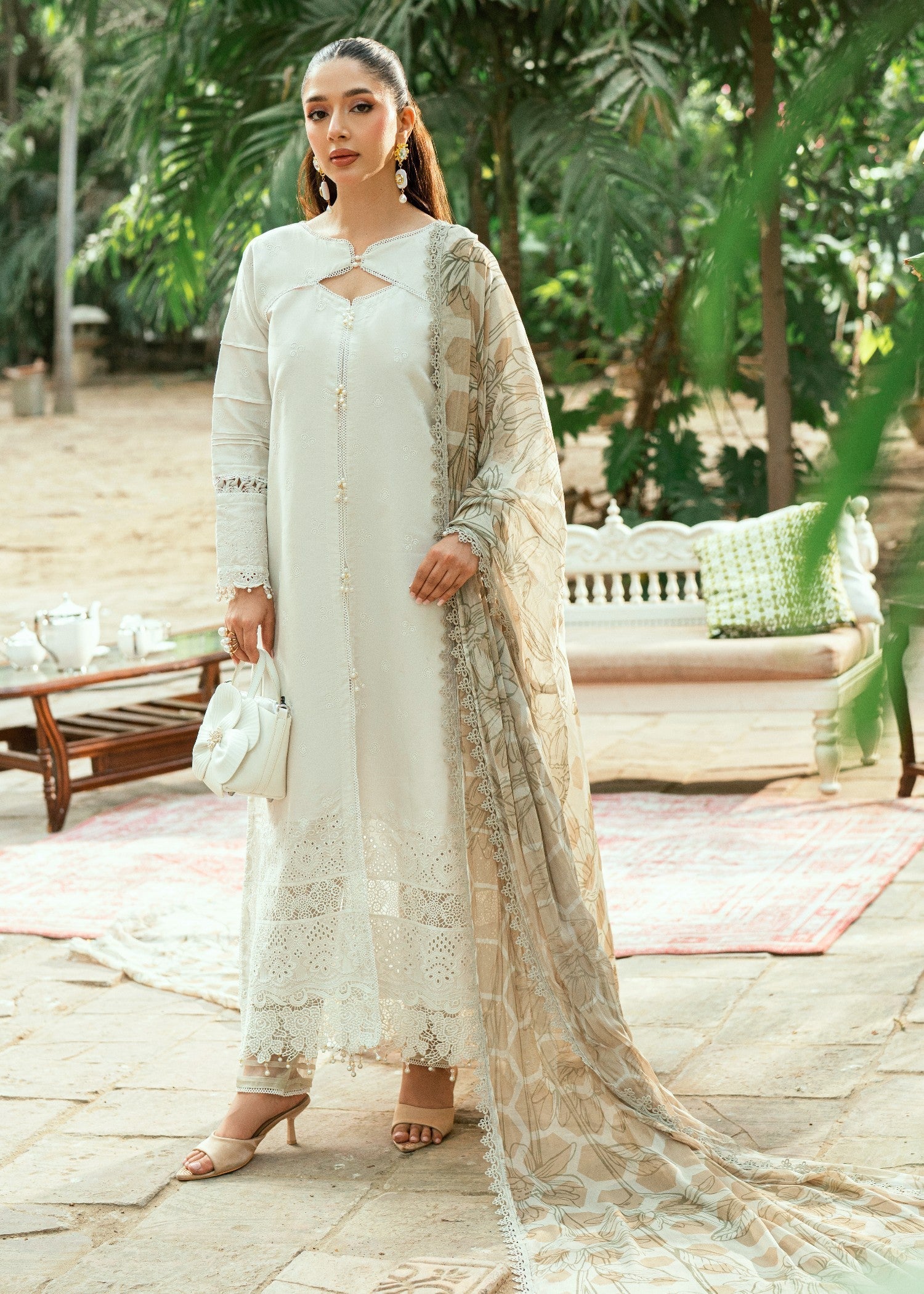cambric Unstitched in Antique white