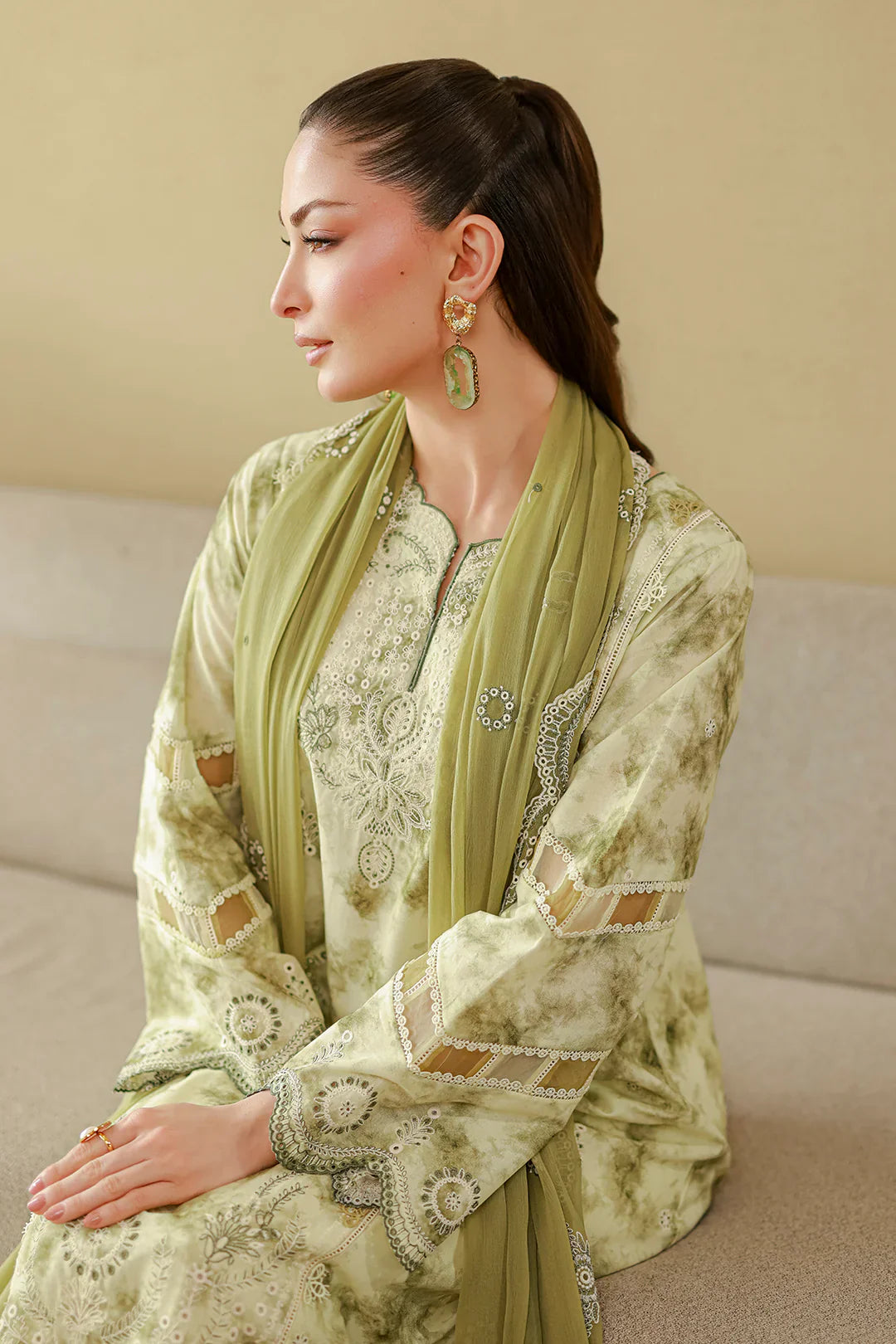 Chikankari Lawn – Z-4065