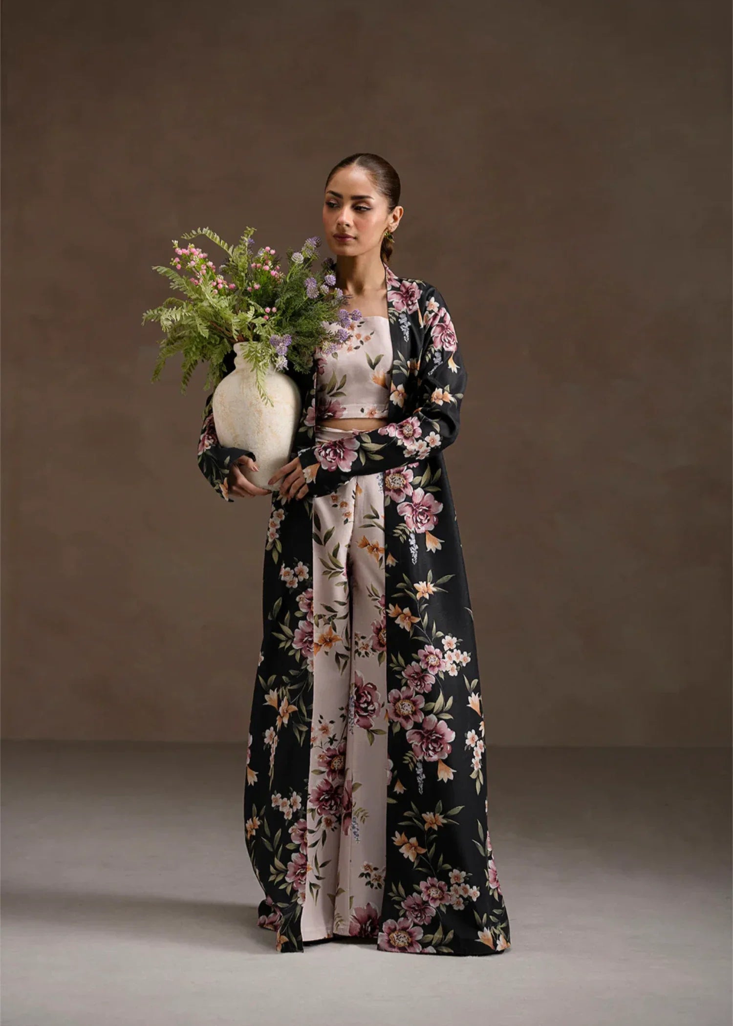 poly lawn Gown in Black