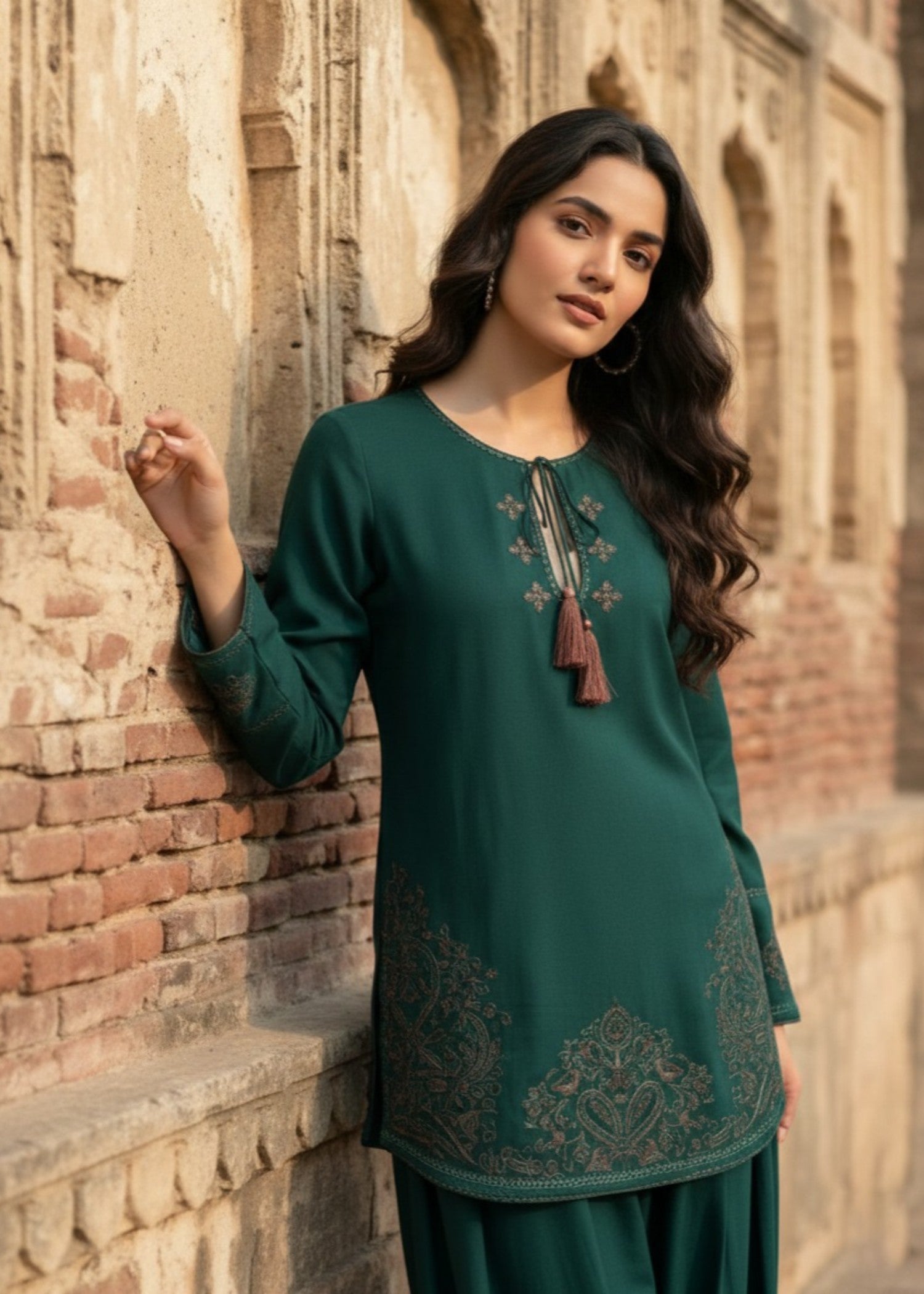 fine khaddar Kurta Set in Forest green
