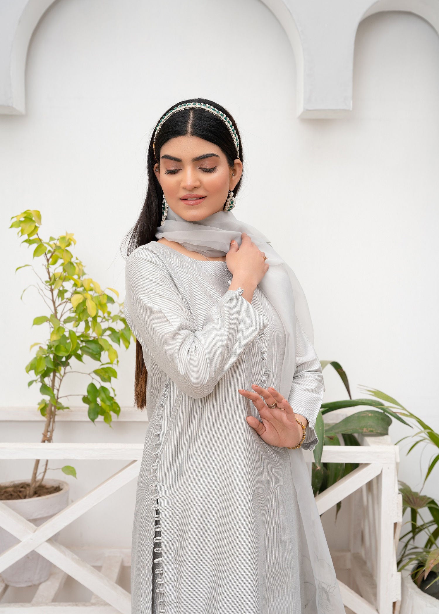 khaddi silk Kurta Set in Silver