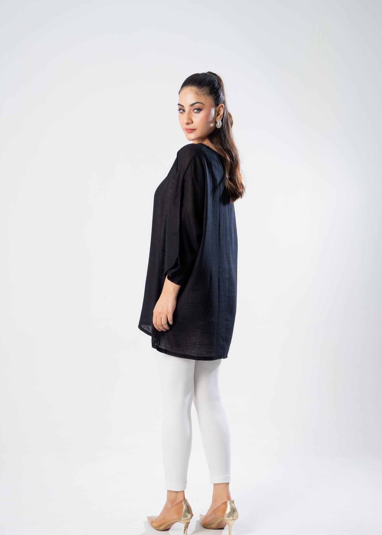 slub lawn Top in Jet black