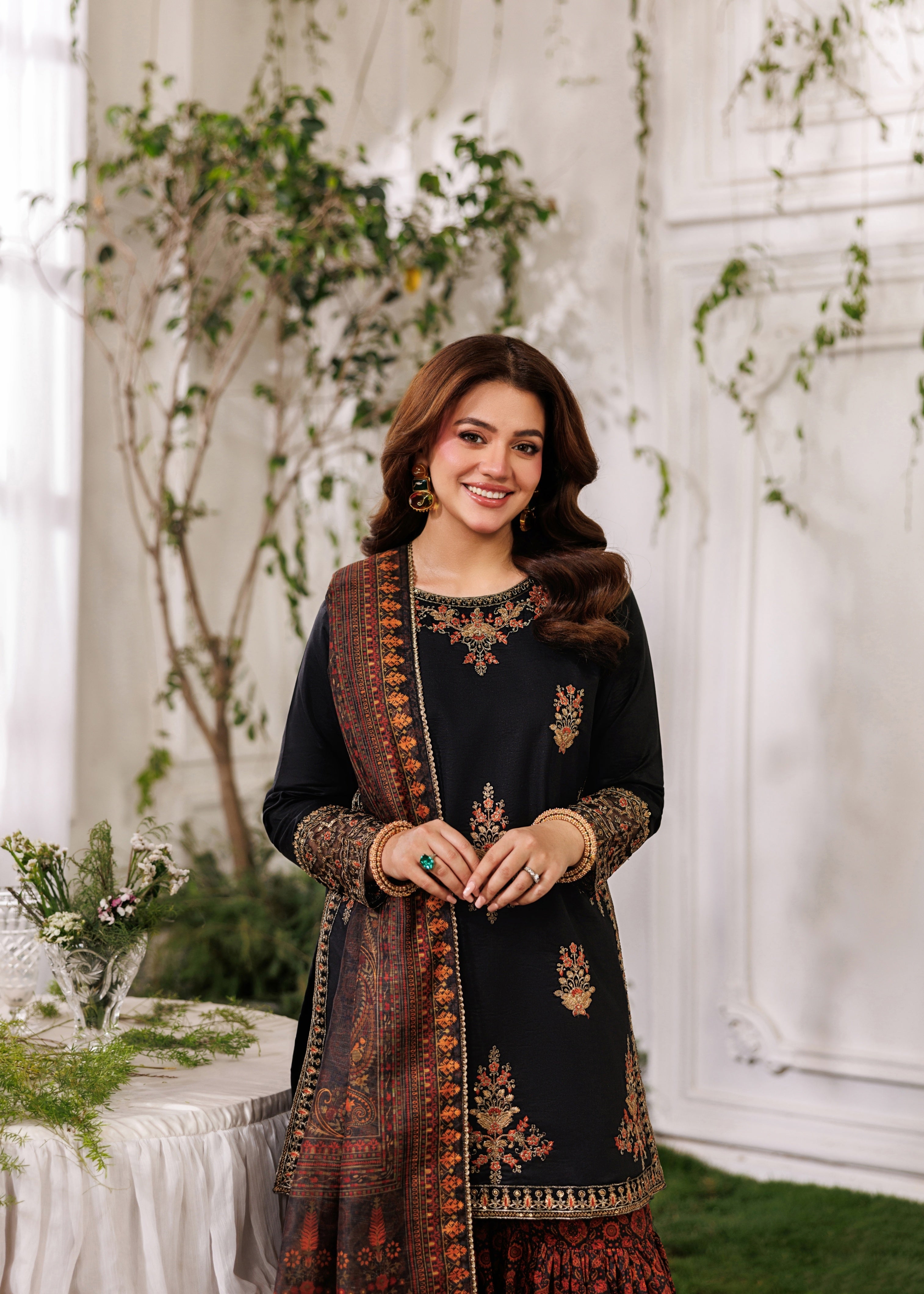 seersucker Gharara in Jet black