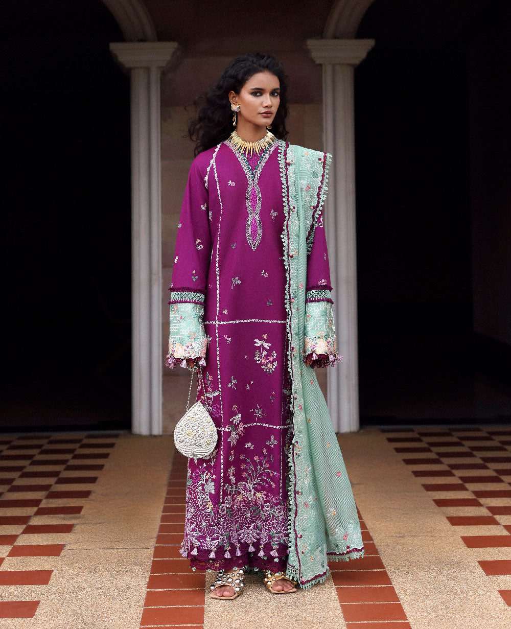 Lilas Lawn – Kaia