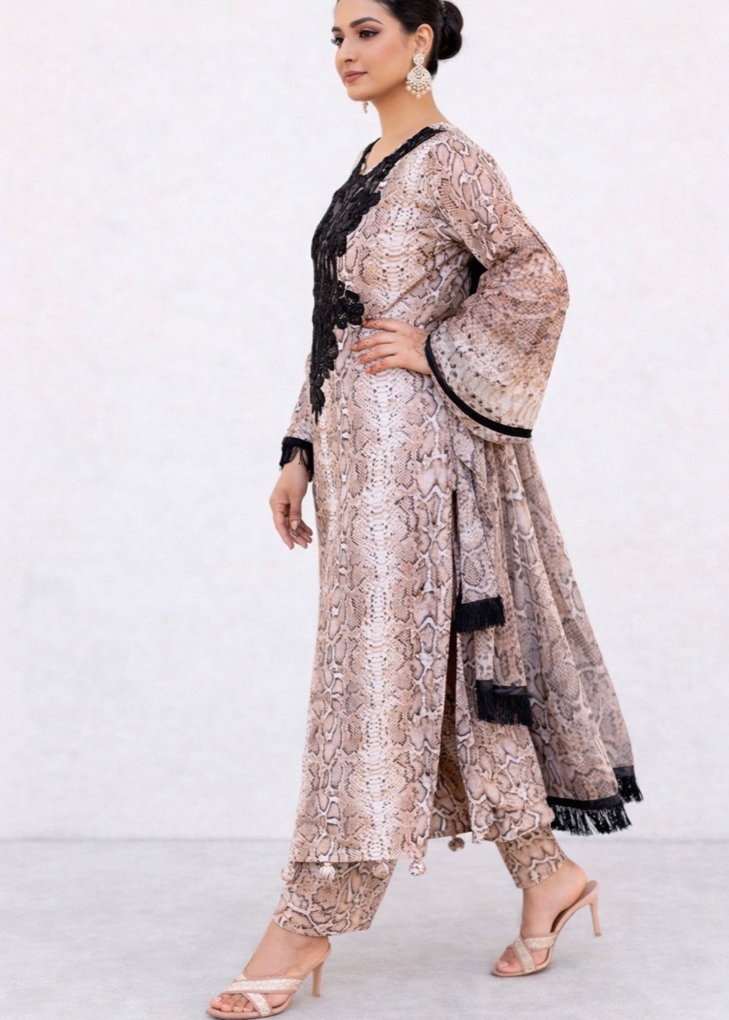 grip Kurta Set in Tan brown
