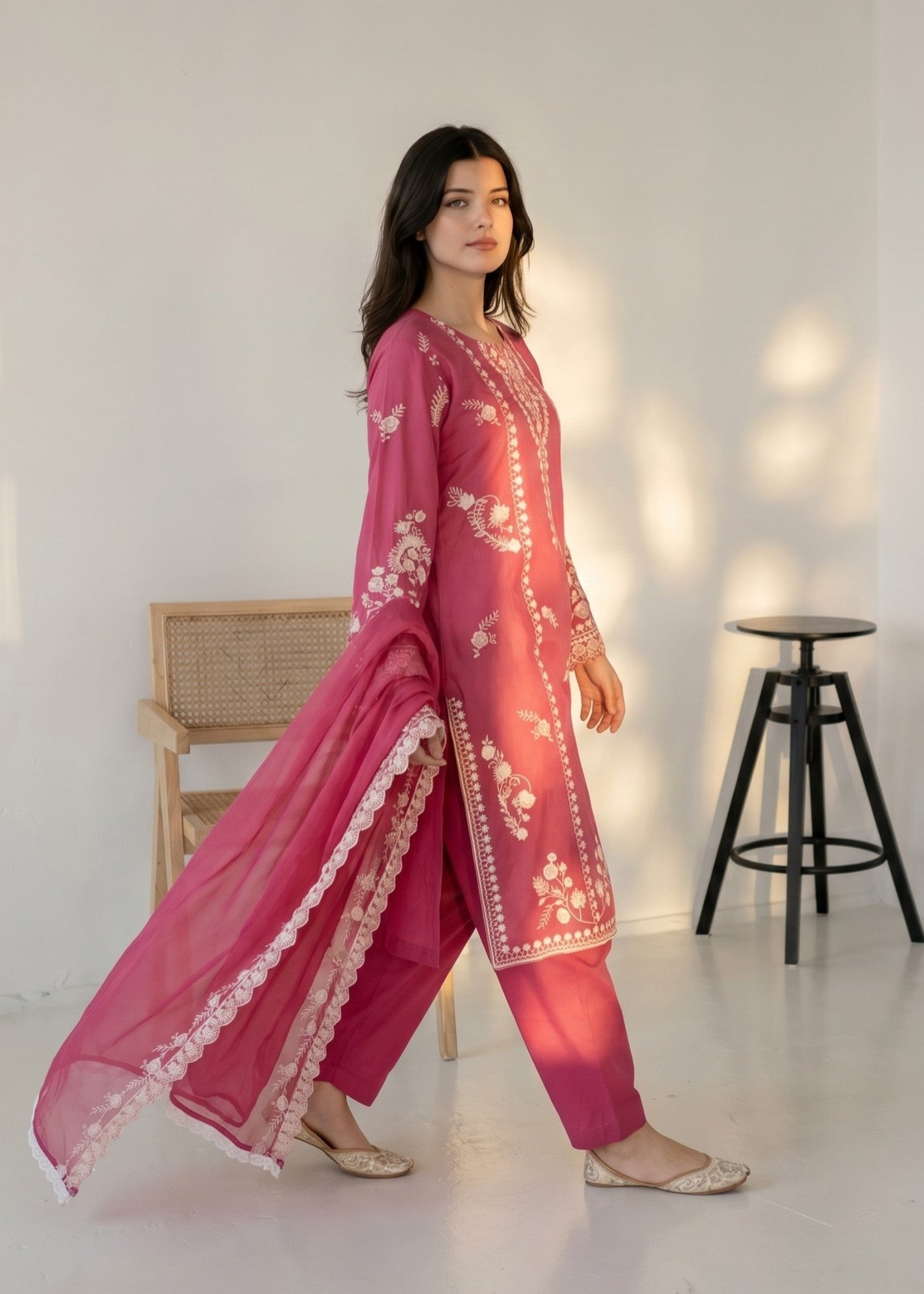 lawn cotton Kurta Set in Bubblegum pink