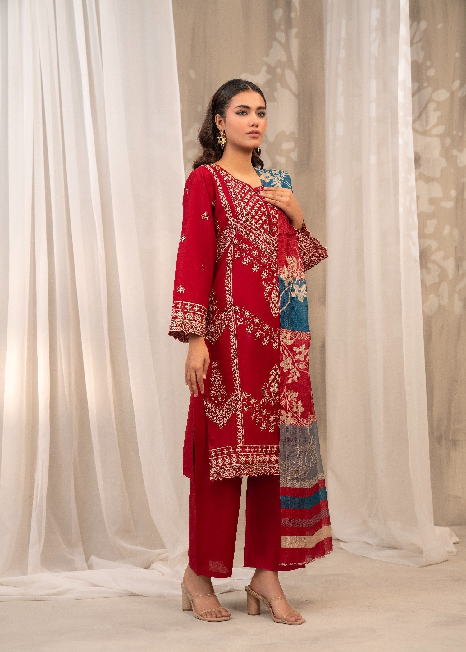 lawn cotton Kurta Set in Crimson