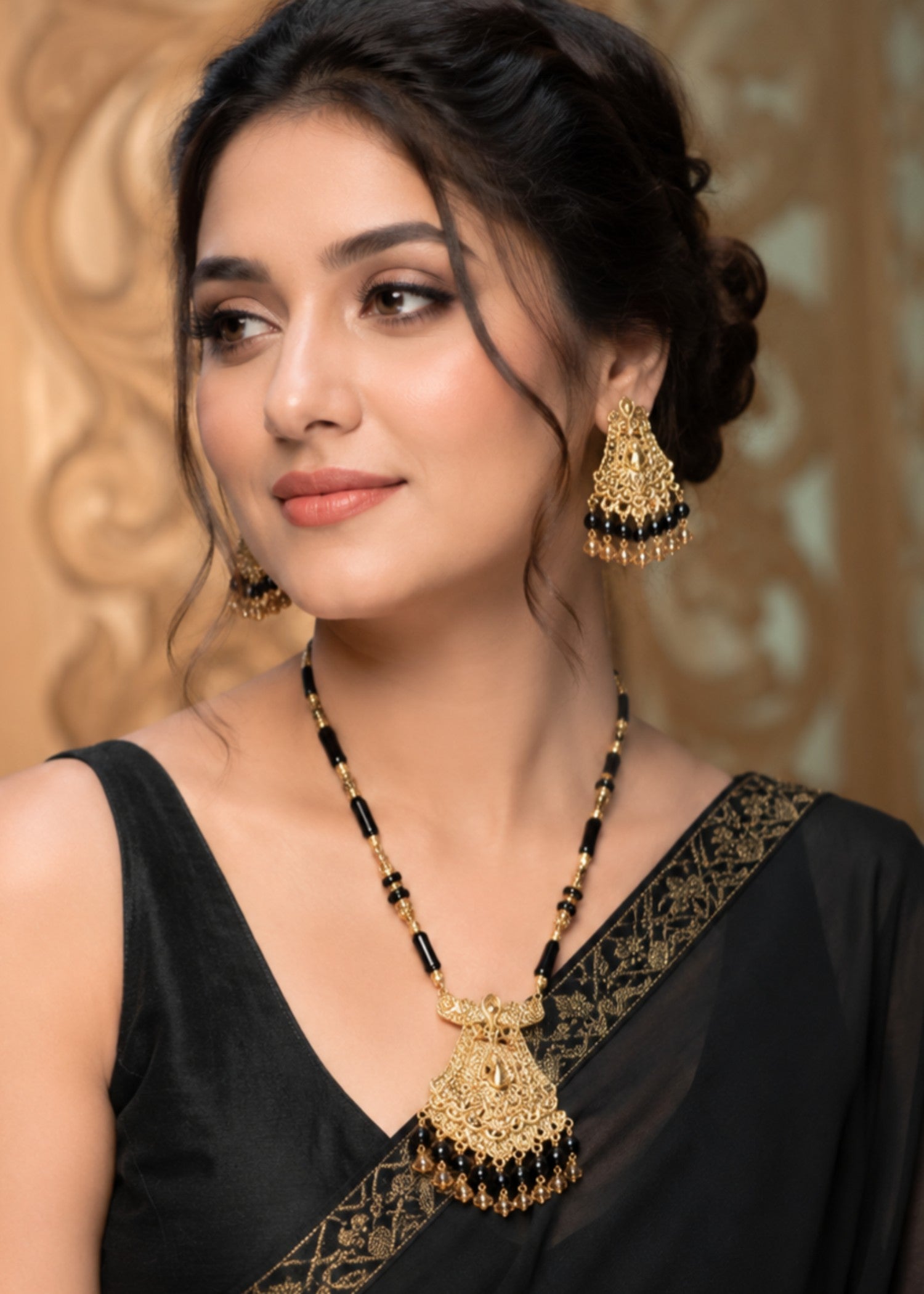 Jewelry Set in Gold, black Color by - Trendy Women Jewelry Set TVY1947